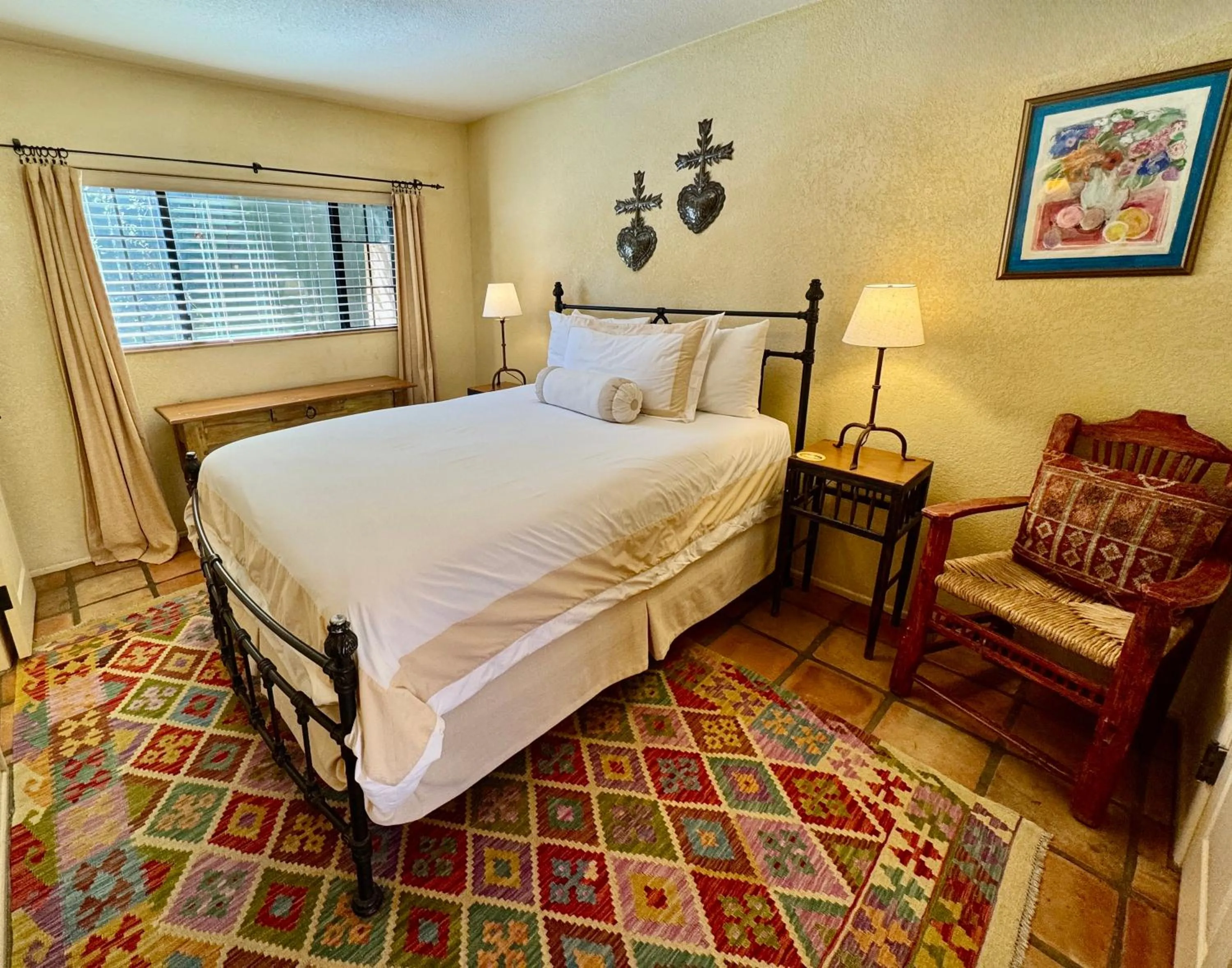 Bed in Blue Iguana Inn