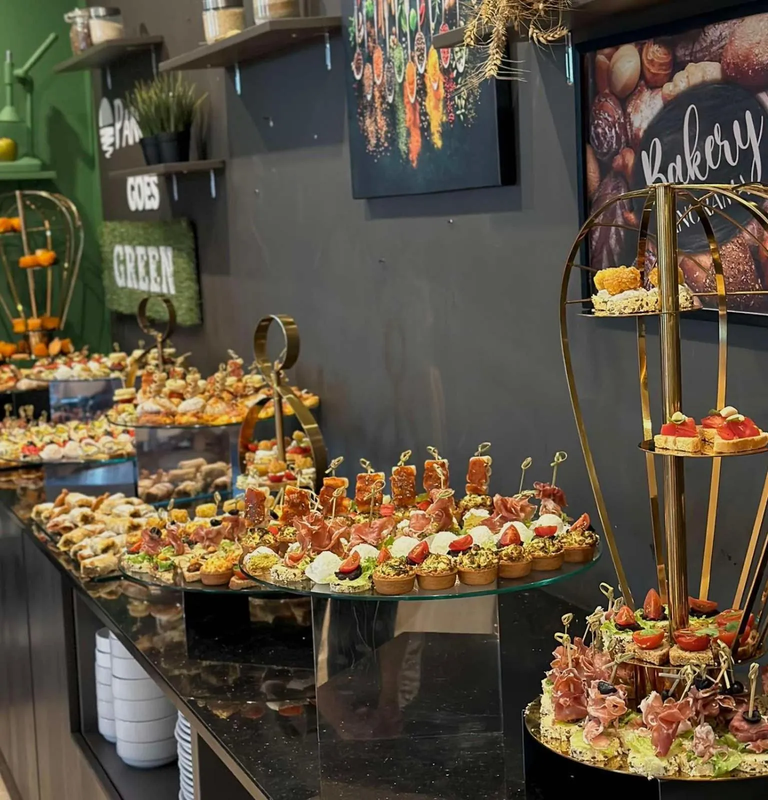 Panorama Hotel - Free EV Charging Station