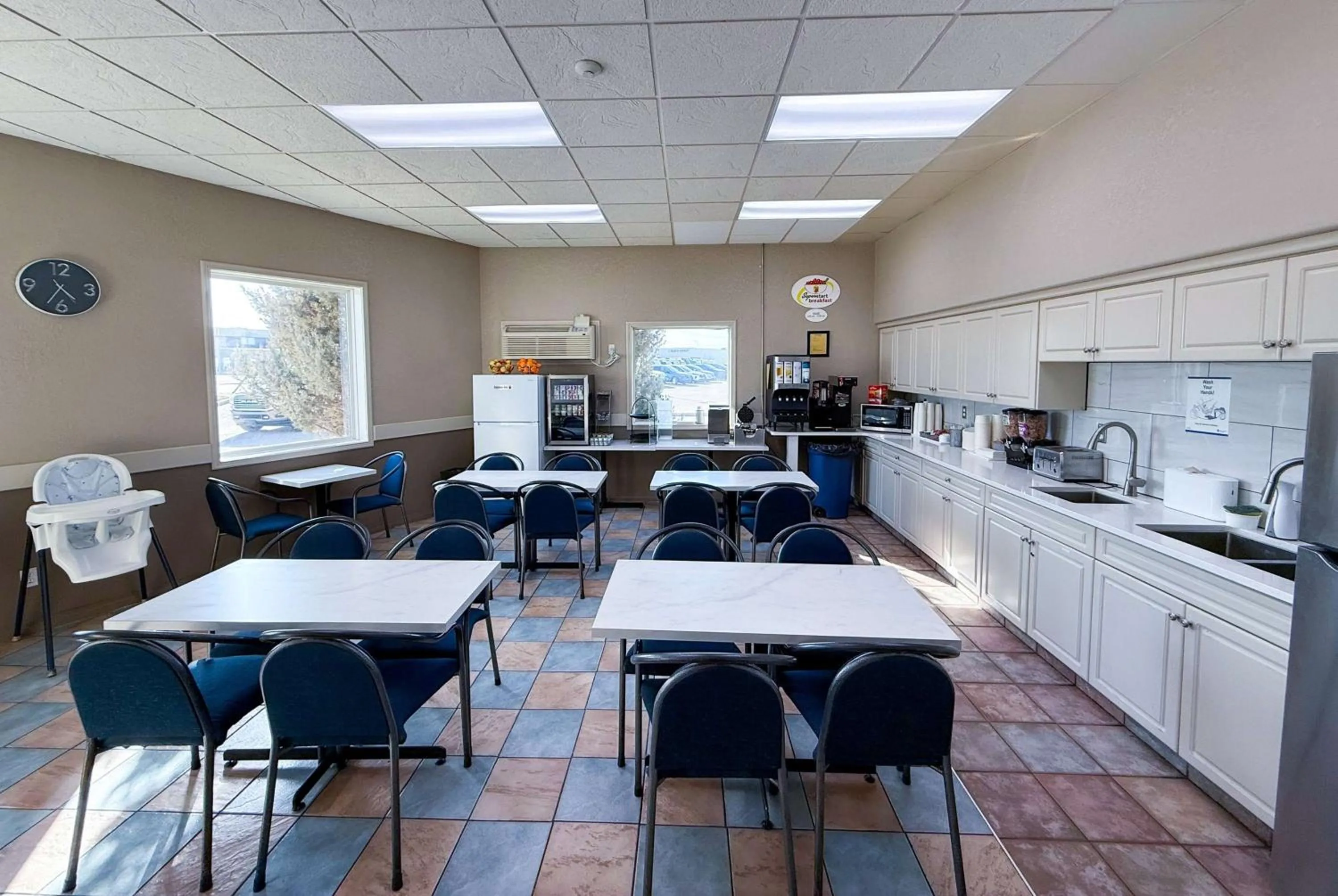 Breakfast in Super 8 by Wyndham Medicine Hat AB