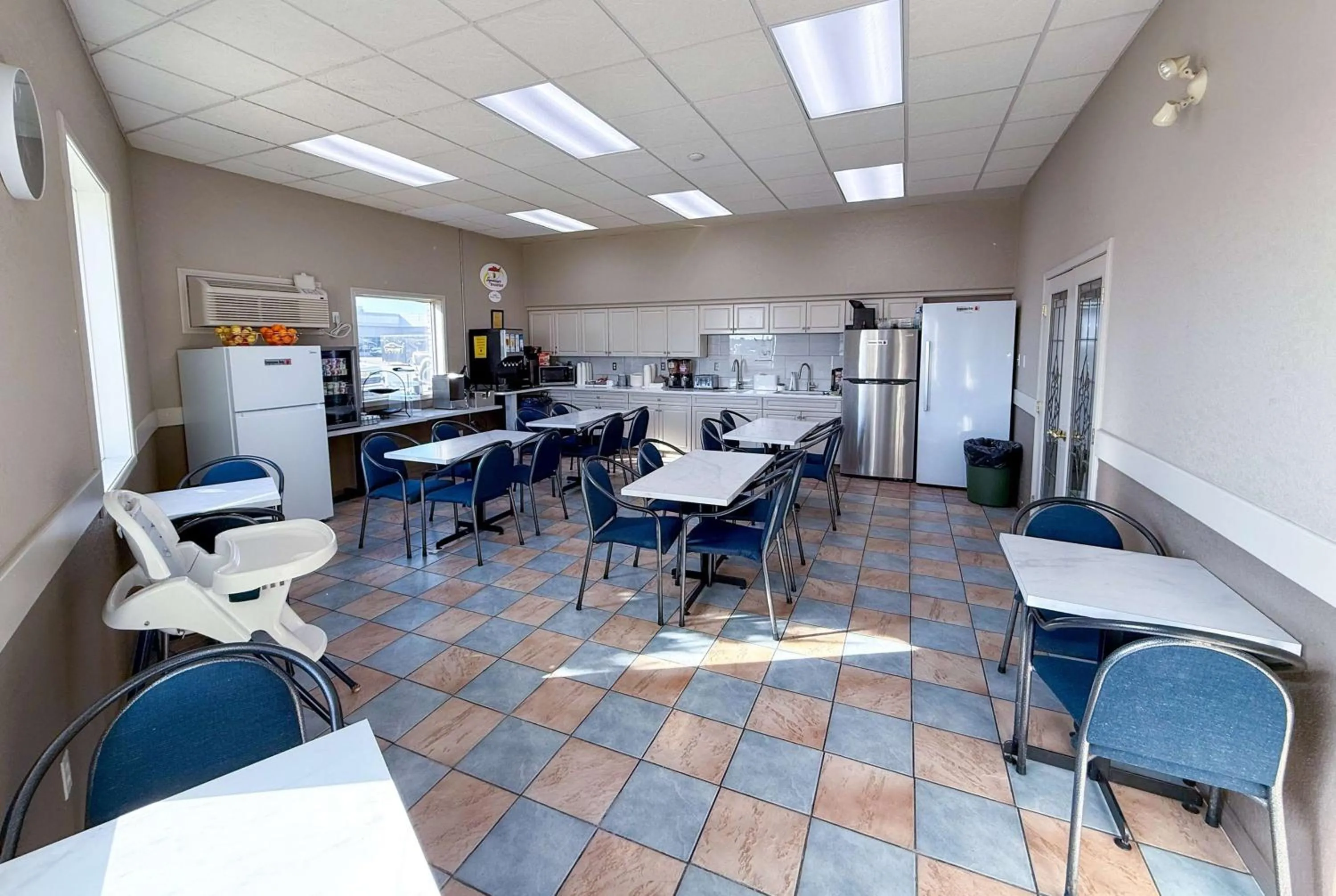 Breakfast in Super 8 by Wyndham Medicine Hat AB