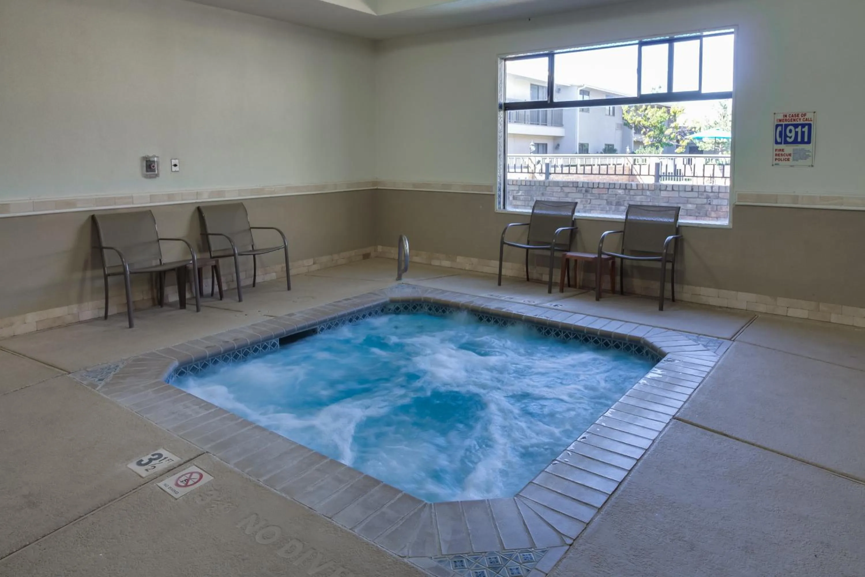 Hot Tub in Ashmore Inn and Suites Lubbock