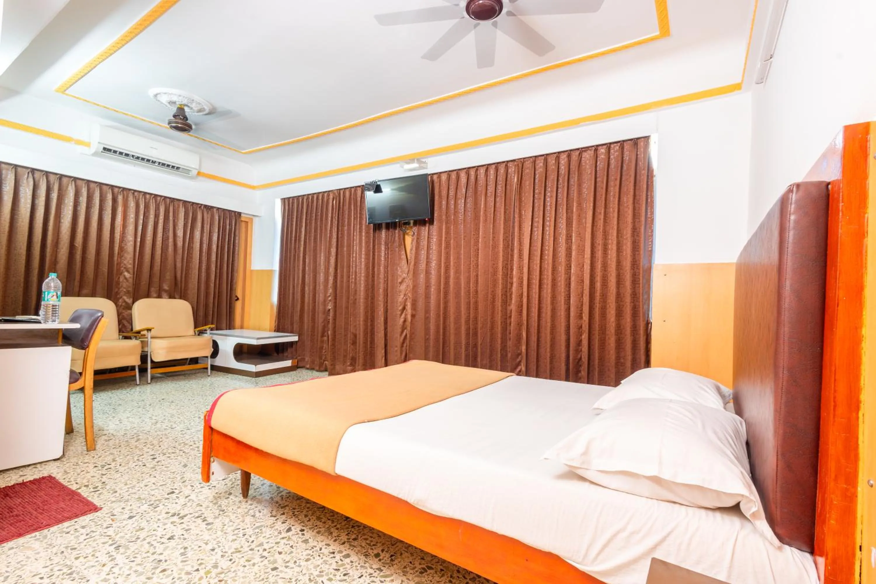 Bed in Hotel Srilakshmi