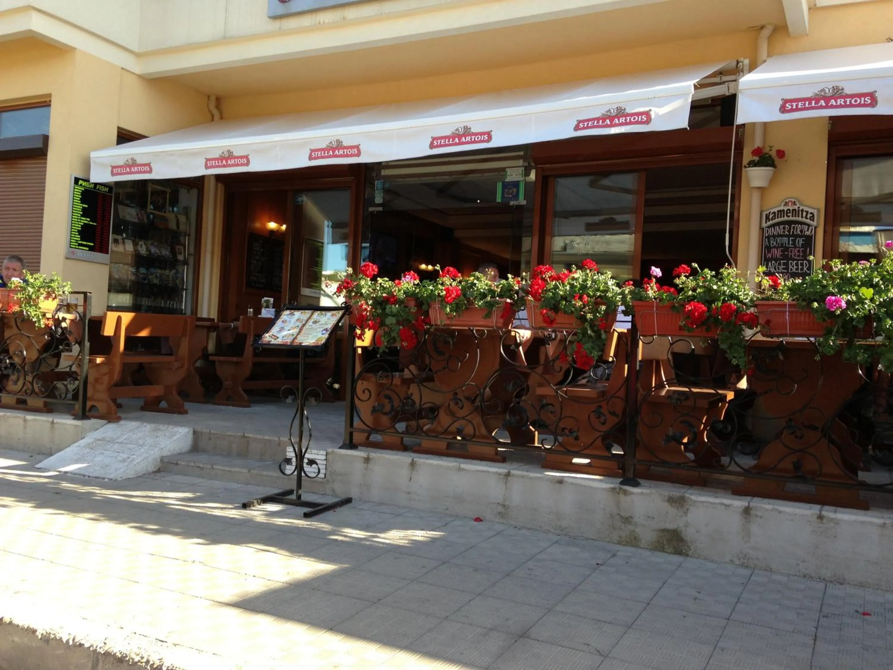 Facade/entrance in Hotel Atol