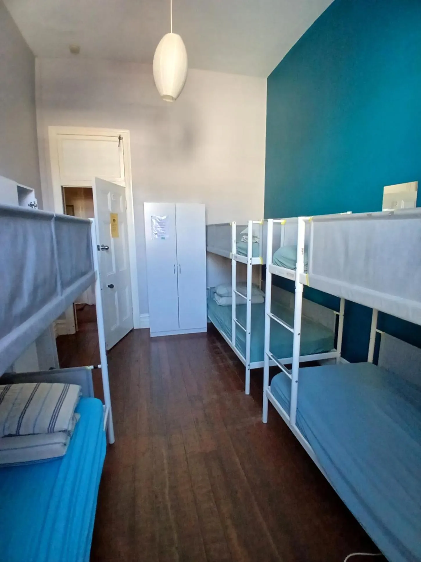 Bedroom, Bed in 1849 Backpackers Albany