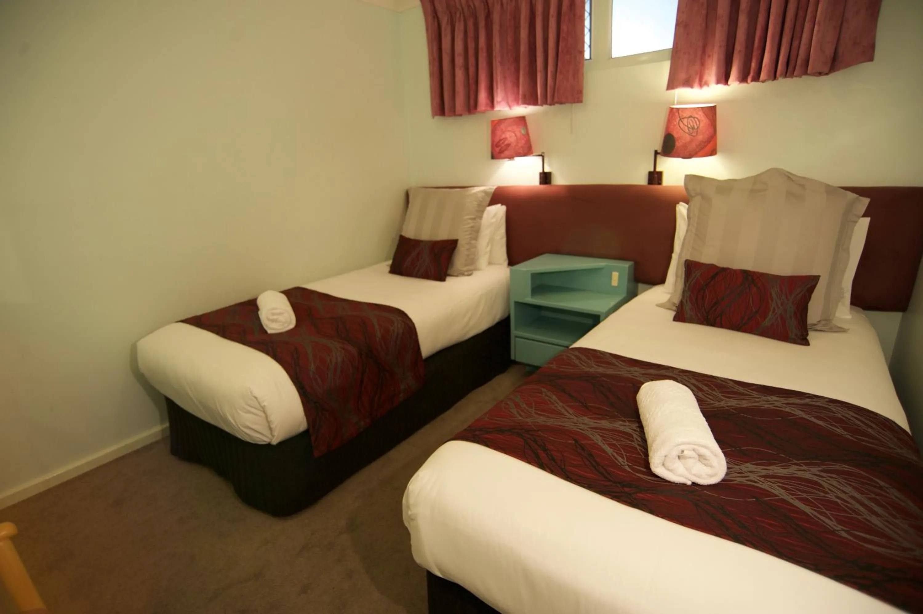 Bed in SureStay Hotel by Best Western The Clarence on Melville