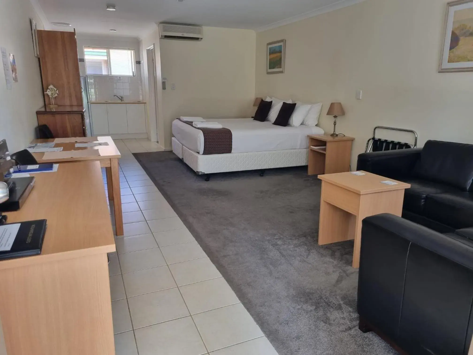 Studio - Disability Access in Emu Point Motel Studio - Disability Access in Emu Point Motel