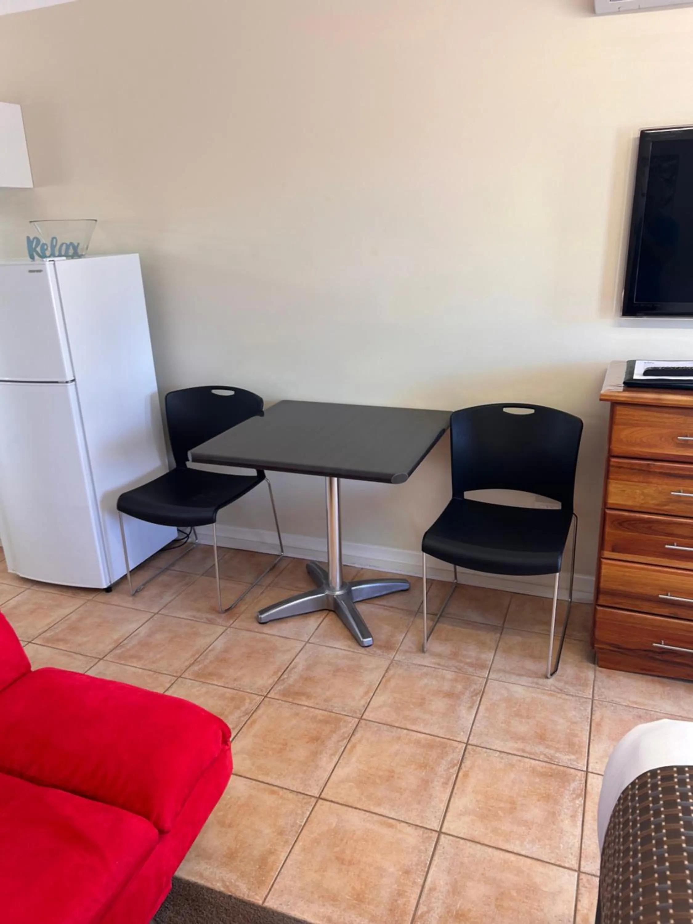 Dining area in Emu Point Motel