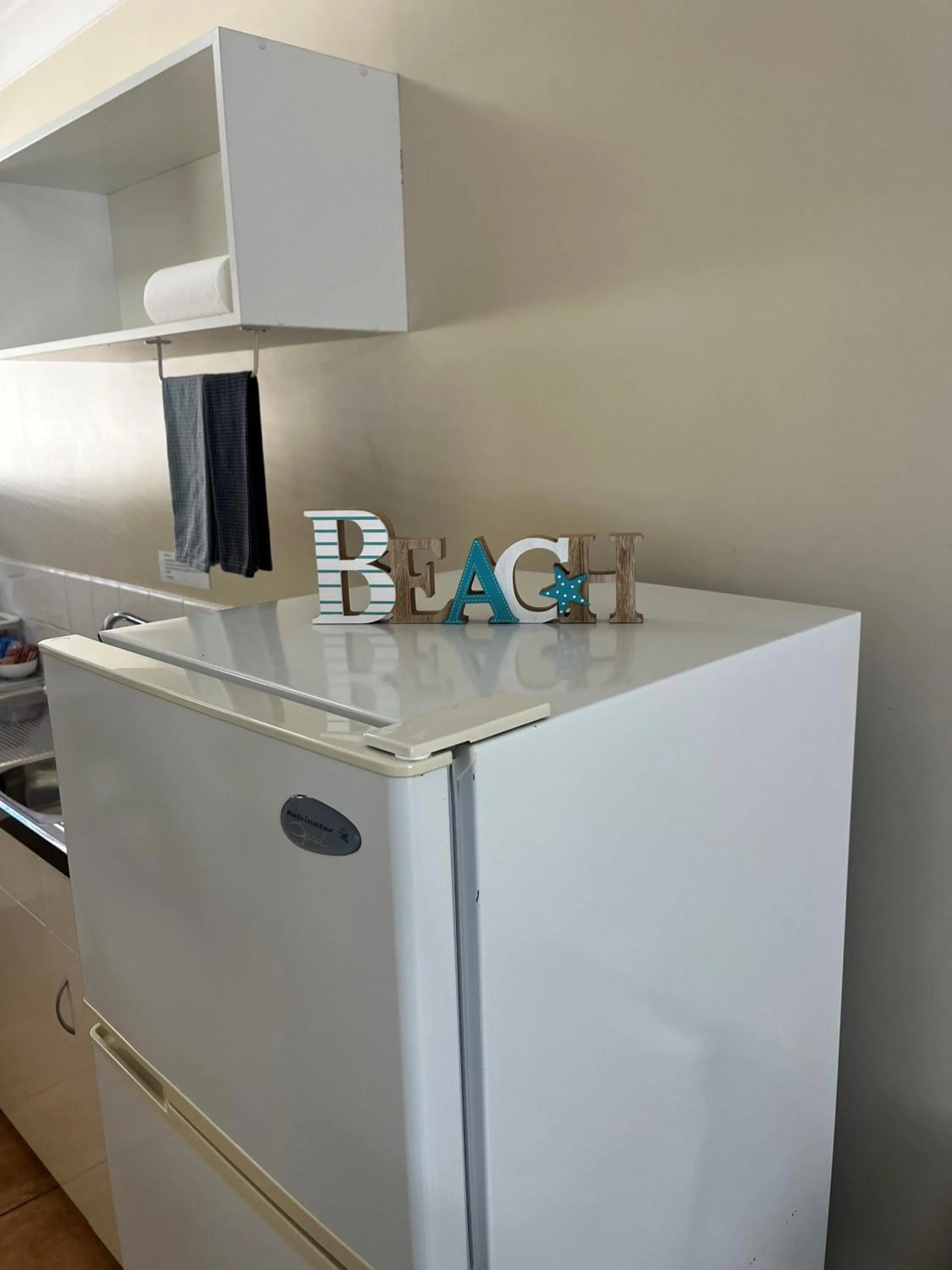 Kitchen or kitchenette in Emu Point Motel