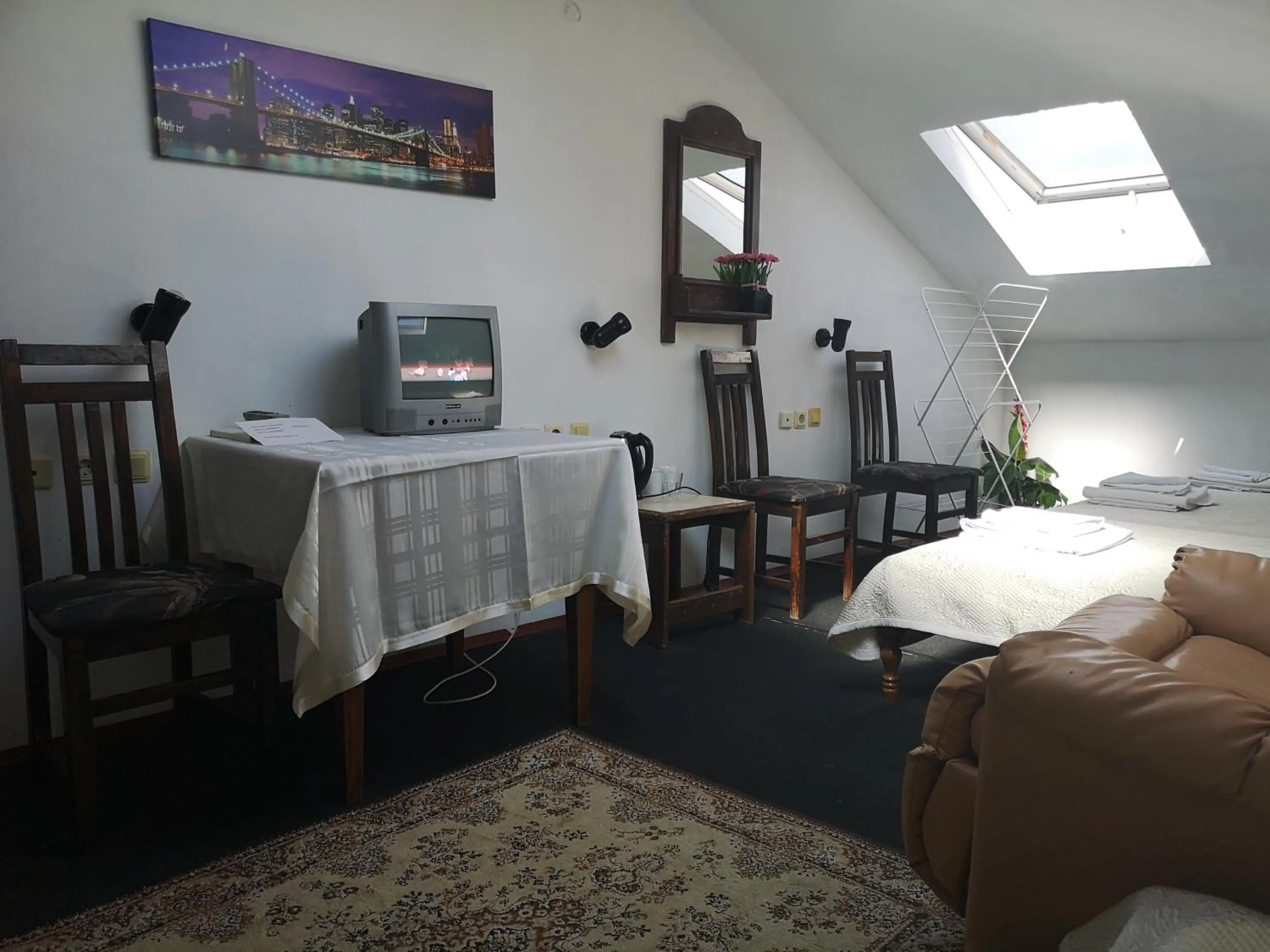 Photo of the whole room, Bed in Family Hotel Verona