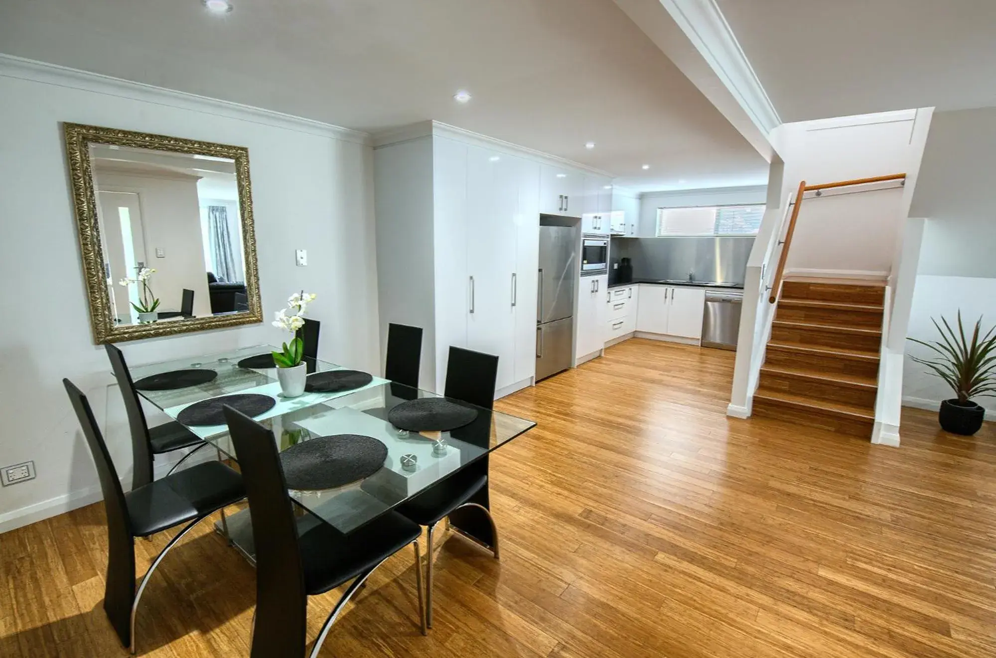 Luxury Three-Bedroom House in Pelicans Albany Middleton Beach Luxury Three-Bedroom House in Pelicans Albany Middleton Beach