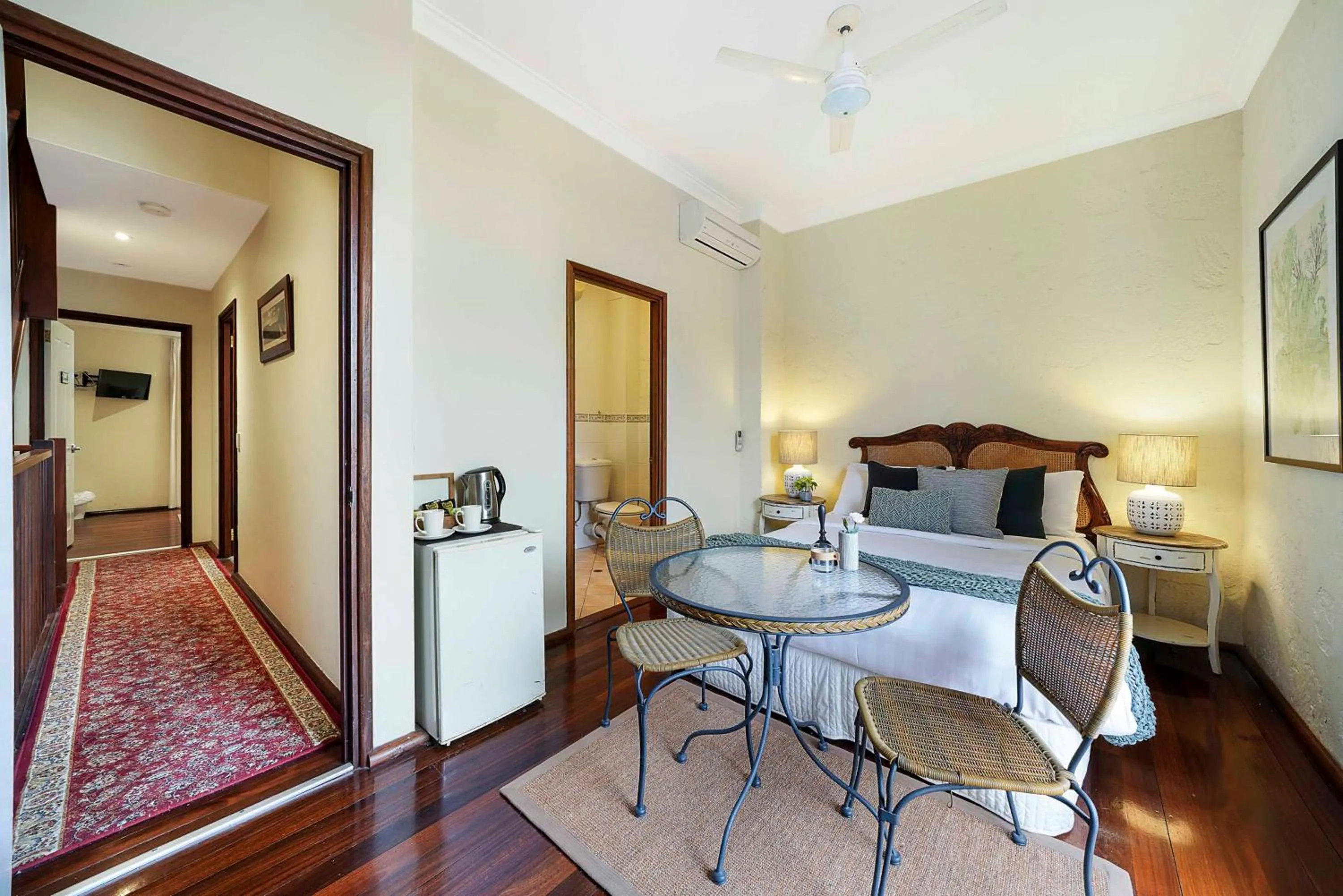 Bedroom, Bed in Fremantle Port Mill Bed & Breakfast - Unique Accommodation