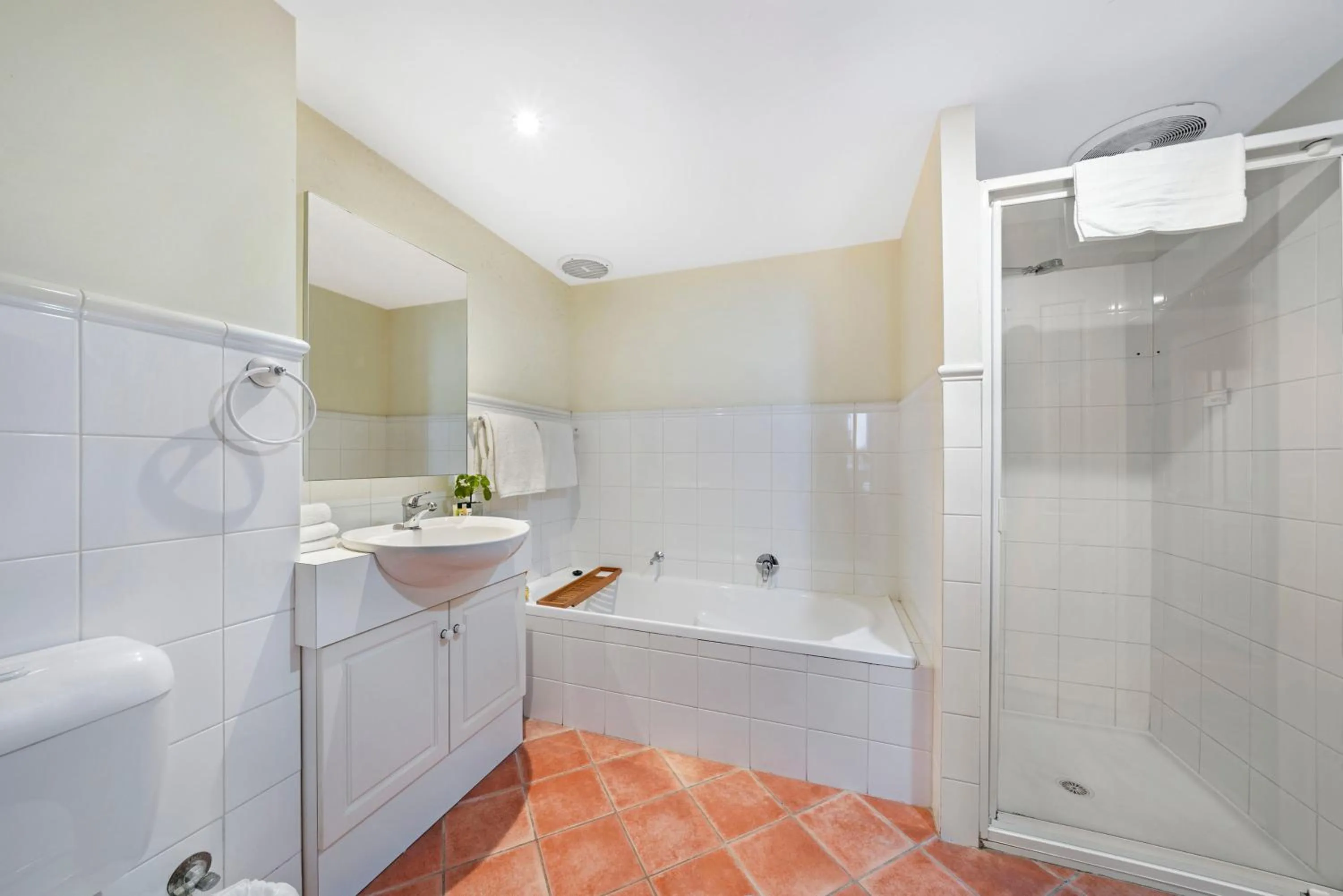 Bathroom in Fremantle Port Mill Bed & Breakfast - Unique Accommodation