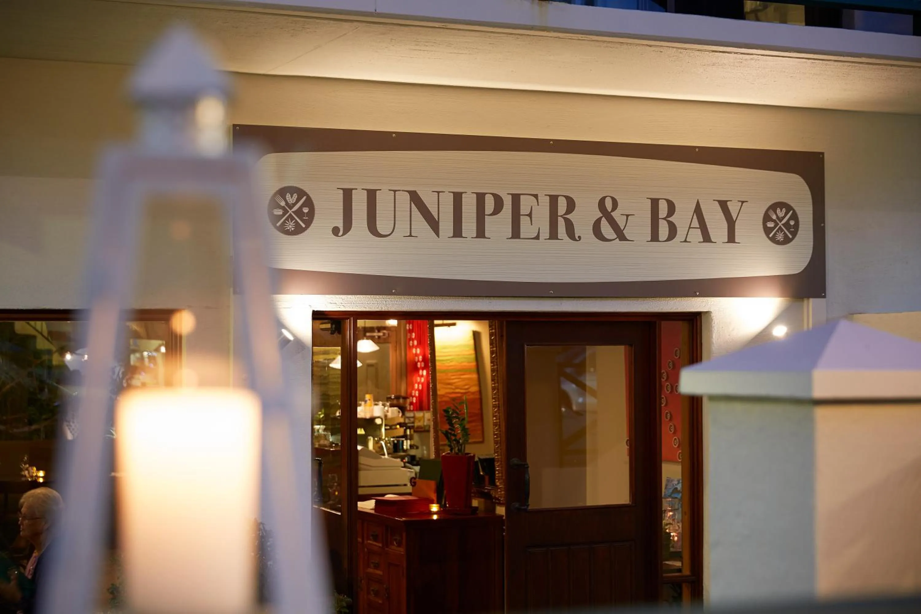 Restaurant/places to eat in Windsor Lodge