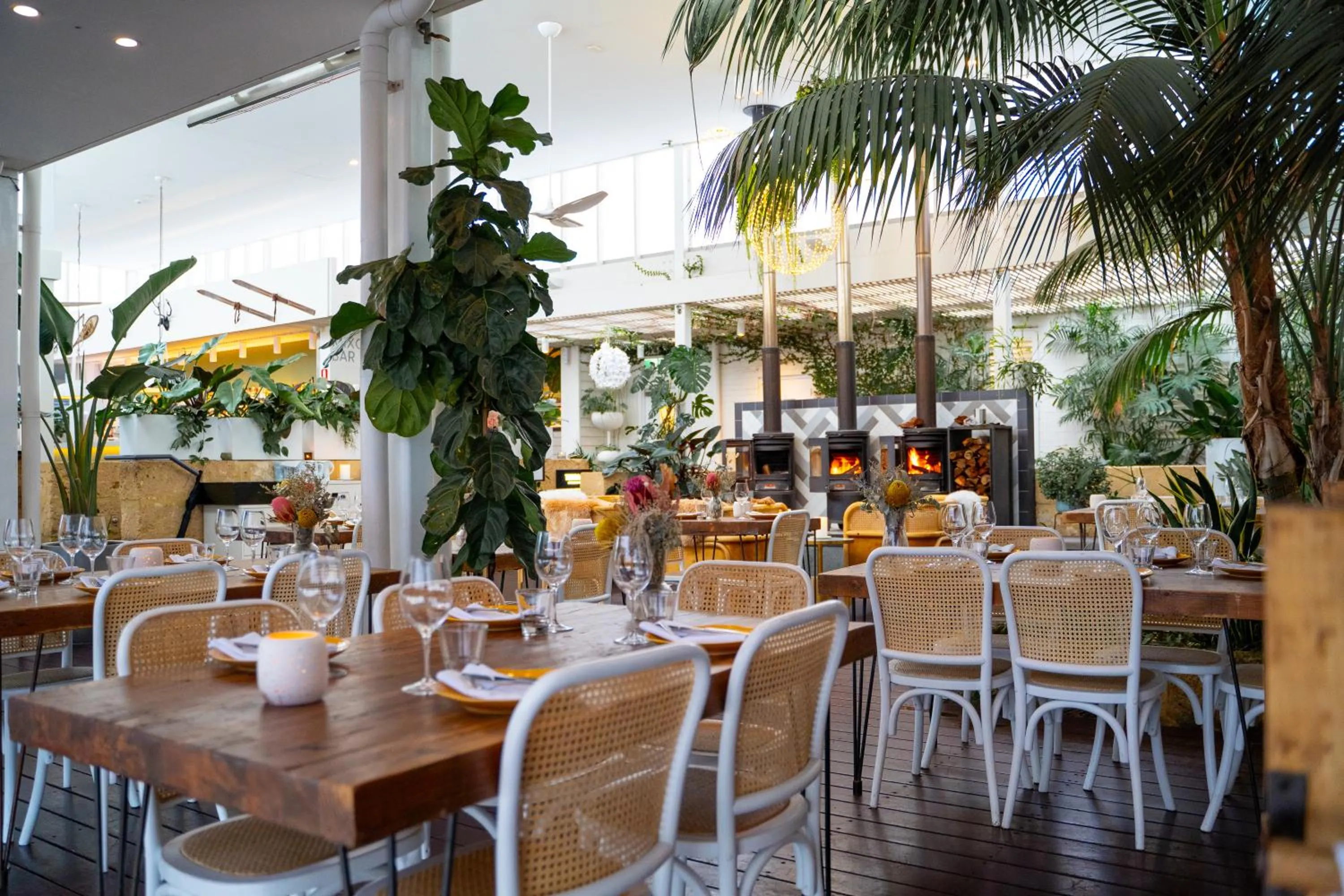 Restaurant/places to eat in Cottesloe Beach Hotel