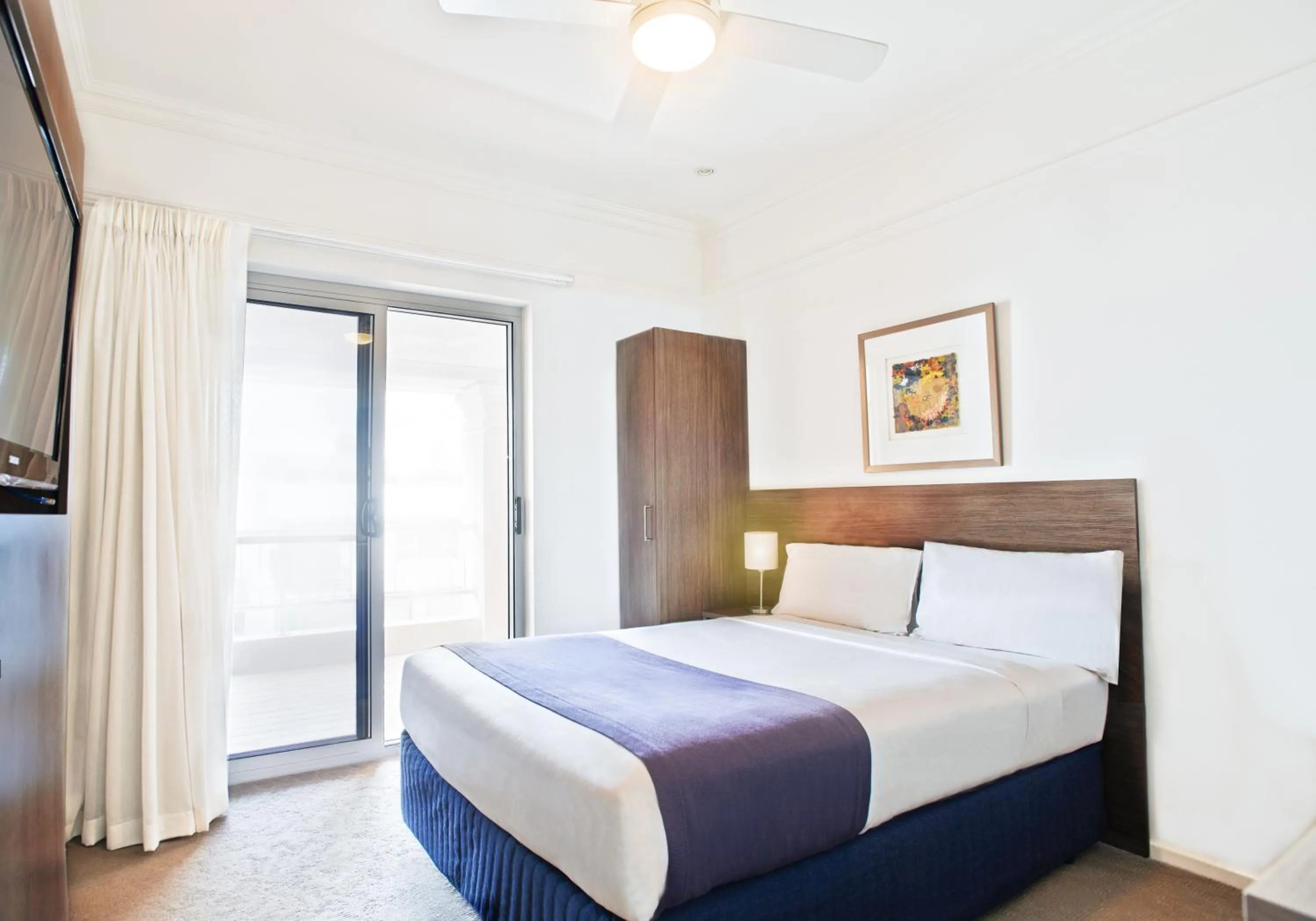 Day, Bed in Cottesloe Beach Hotel