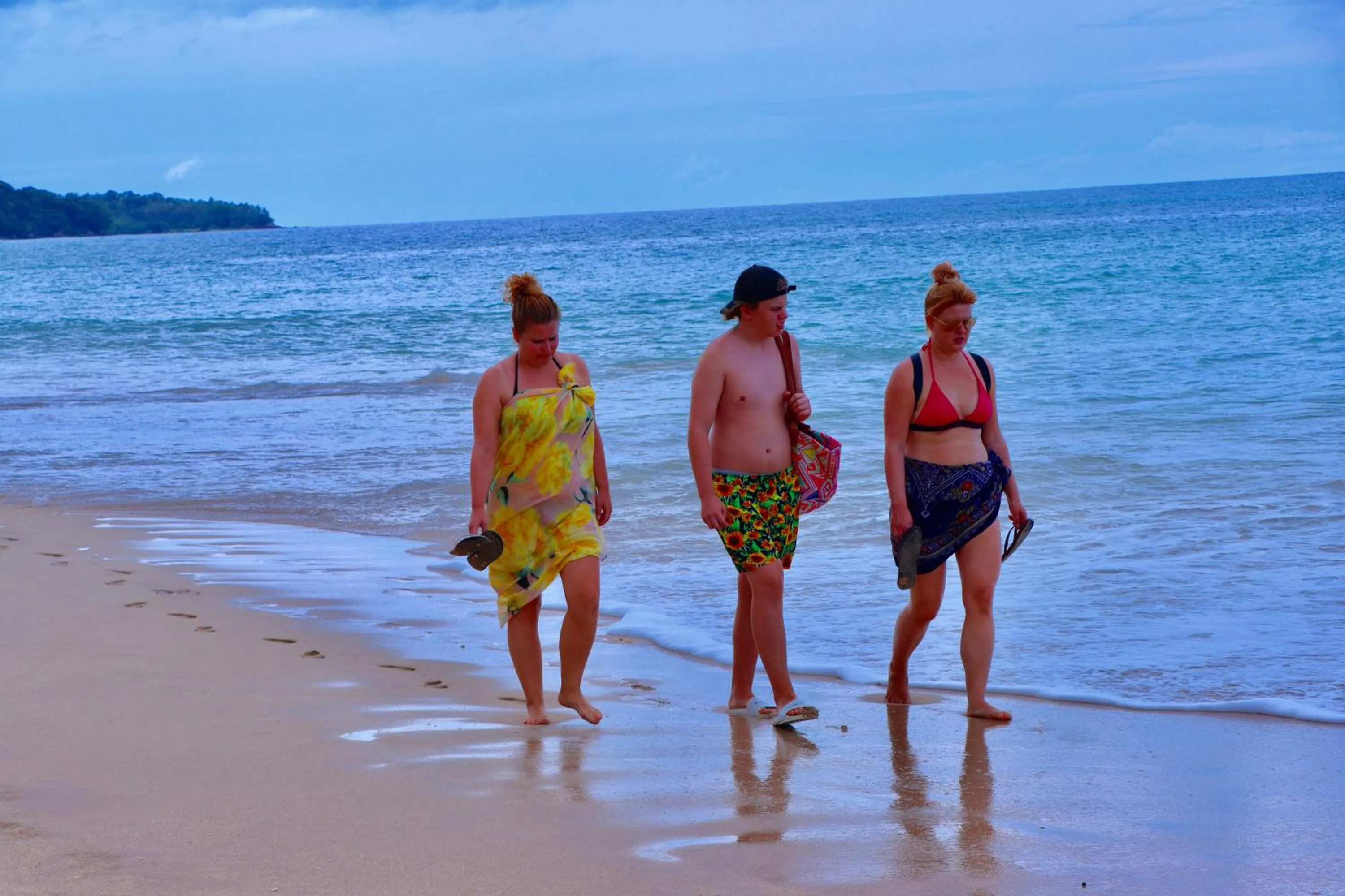 Beach in Lanta Palm Beach Resort , Beach Bungalow - Koh Lanta