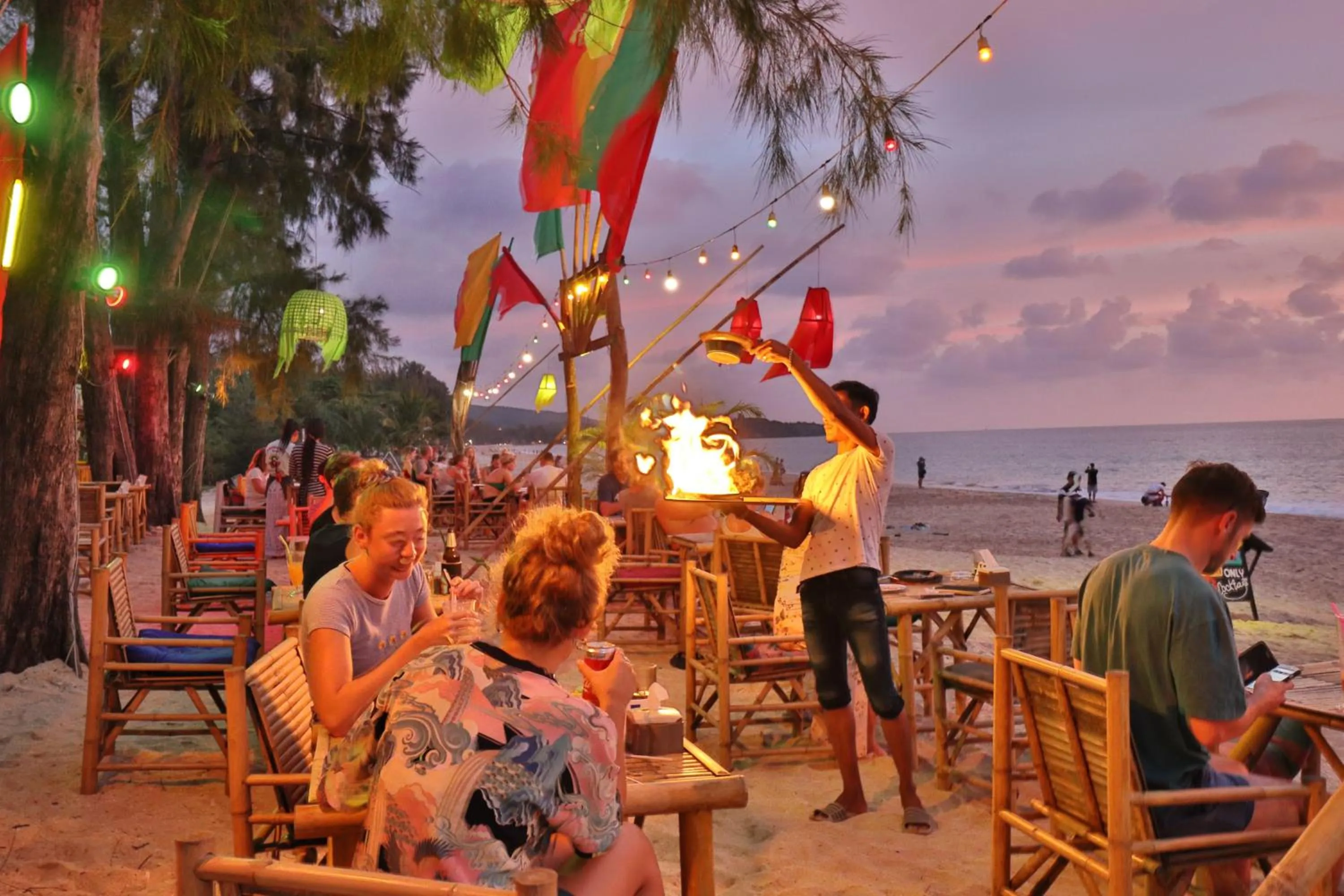 Restaurant/places to eat in Lanta Palm Beach Resort , Beach Bungalow - Koh Lanta