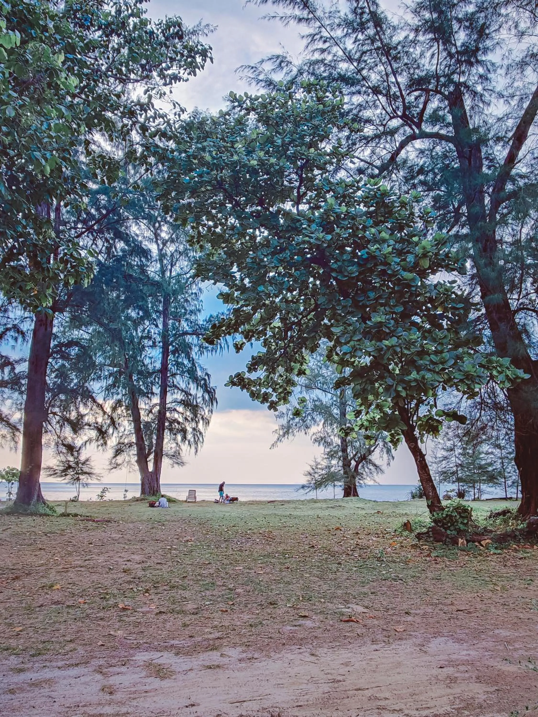 Day in Lanta Palm Beach Resort , Beach Bungalow - Koh Lanta