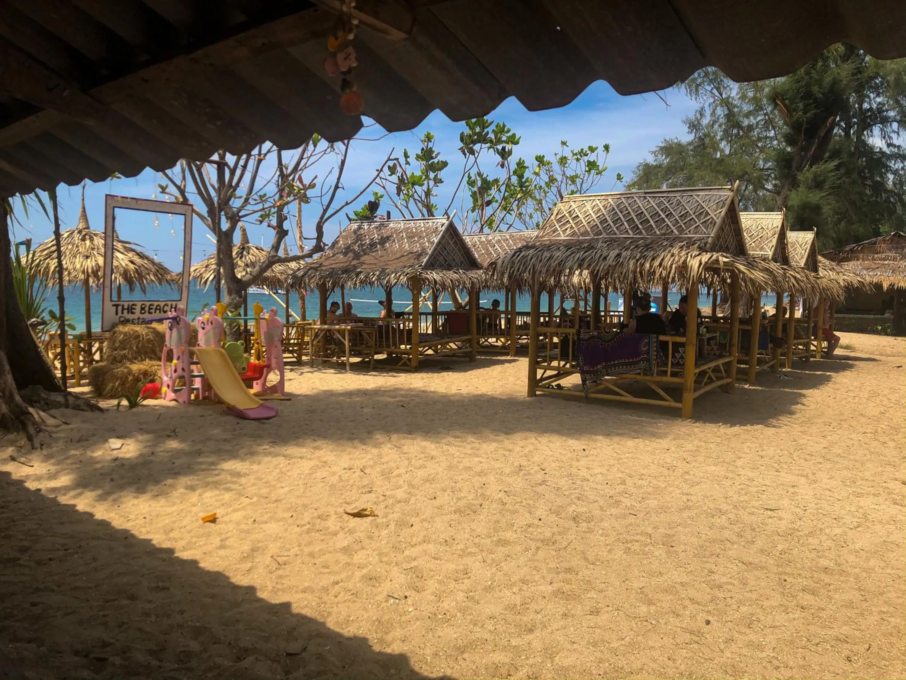 Restaurant/places to eat in Lanta Palm Beach Resort , Beach Bungalow - Koh Lanta