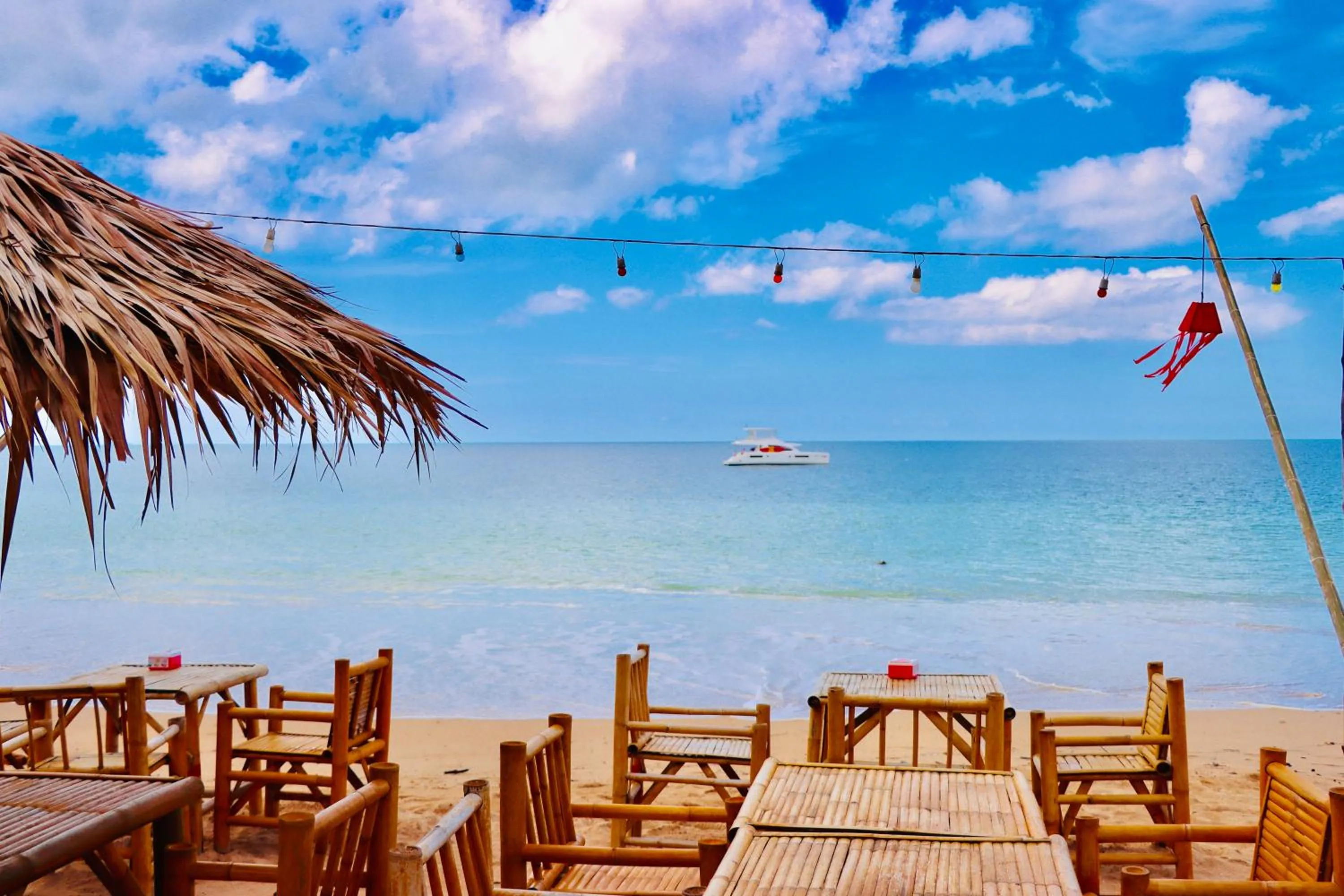 Restaurant/places to eat in Lanta Palm Beach Resort , Beach Bungalow - Koh Lanta