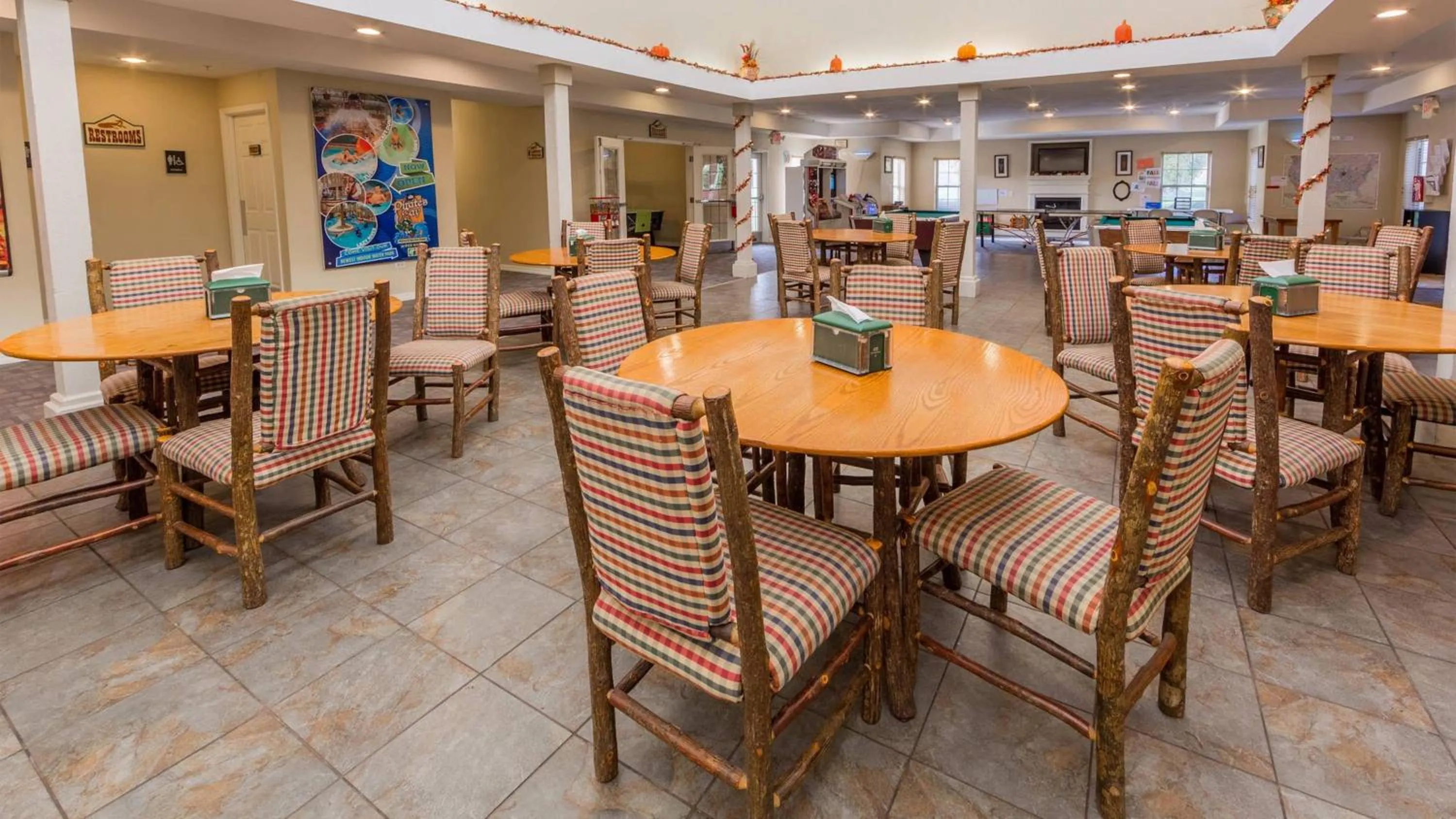 Restaurant/places to eat in Holiday Inn Club Vacations Fox River Resort at Sheridan