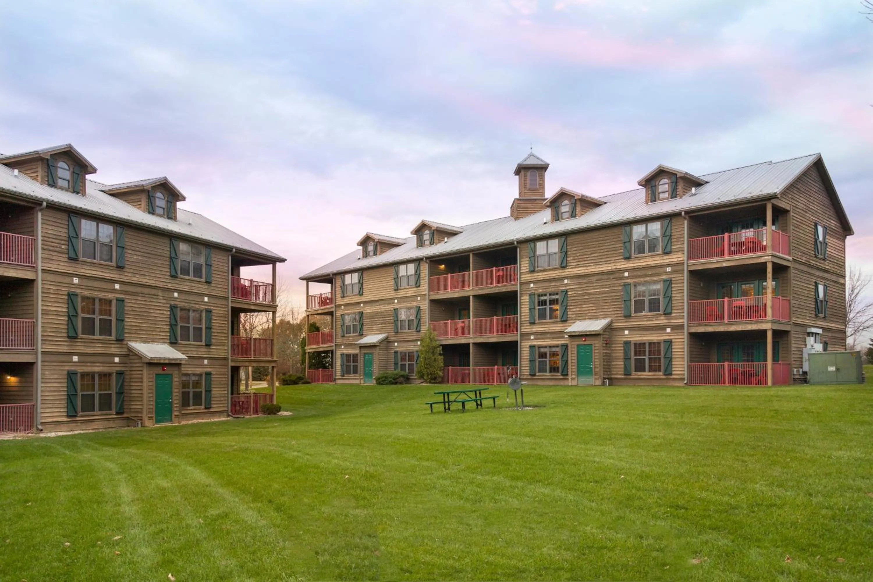 Property building in Holiday Inn Club Vacations Fox River Resort at Sheridan