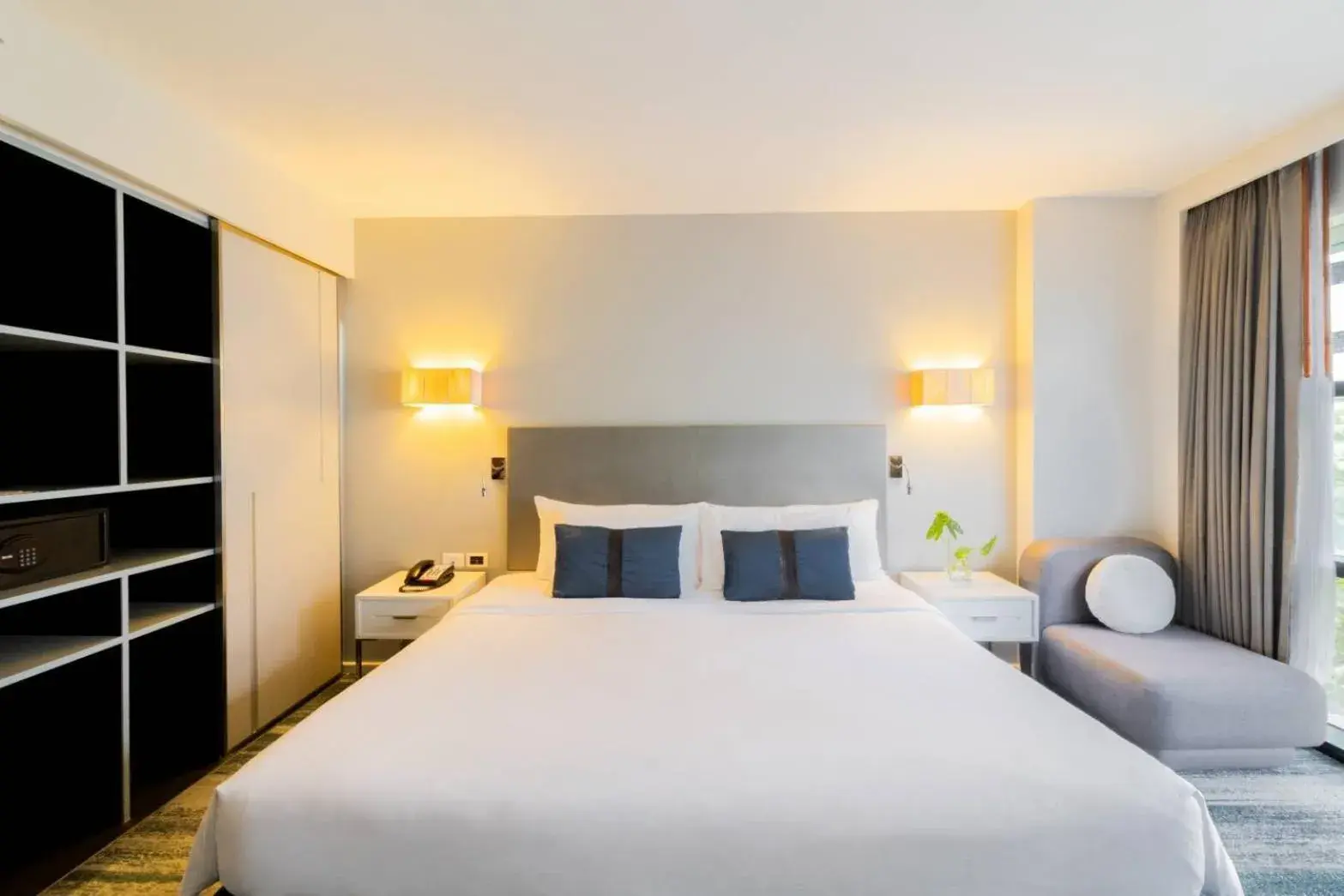 Superior King Room - Non-Smoking in Best Western Sukhumvit 20 Superior King Room - Non-Smoking in Best Western Sukhumvit 20