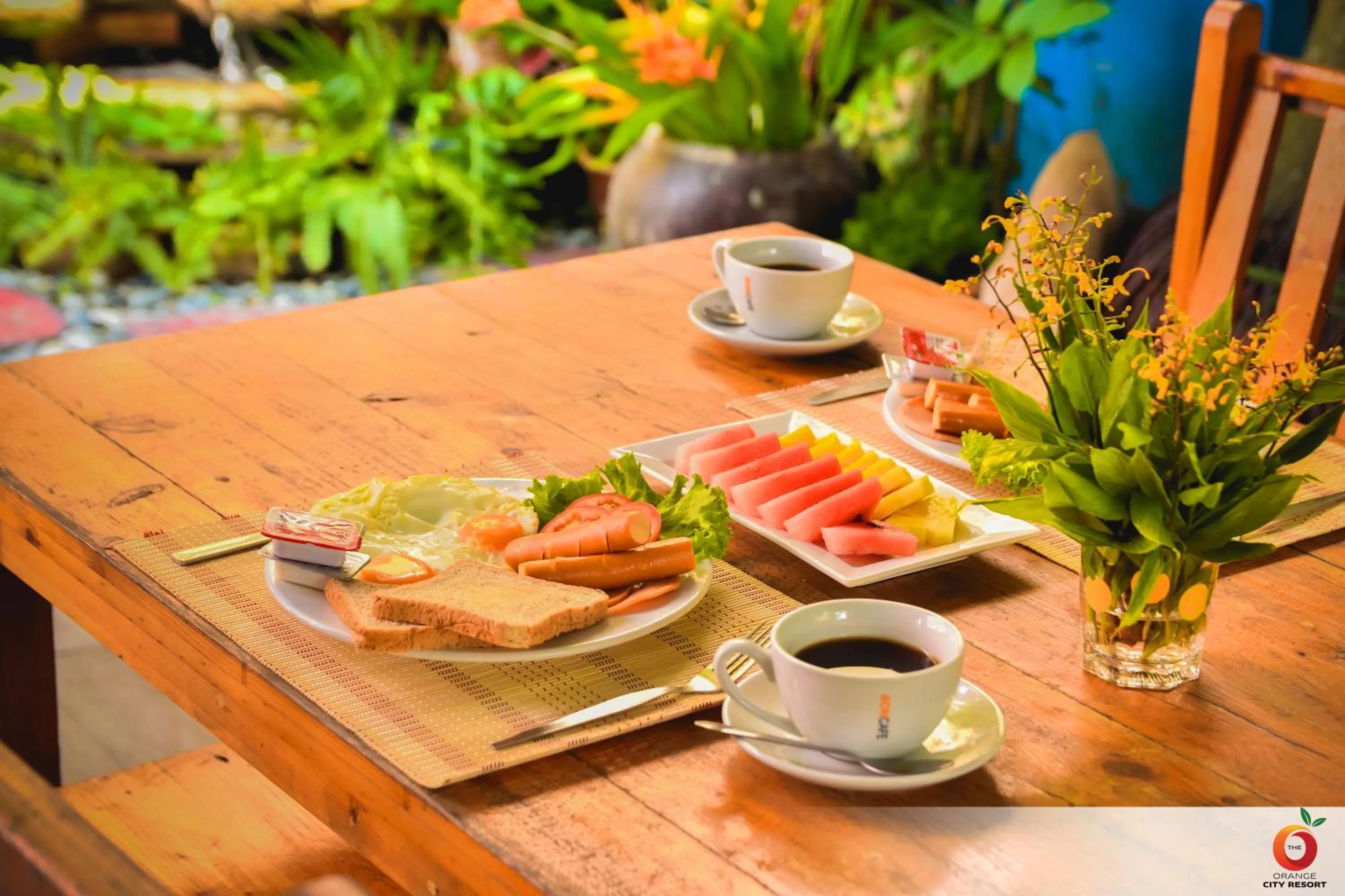 Restaurant/places to eat in The Orange City Resort