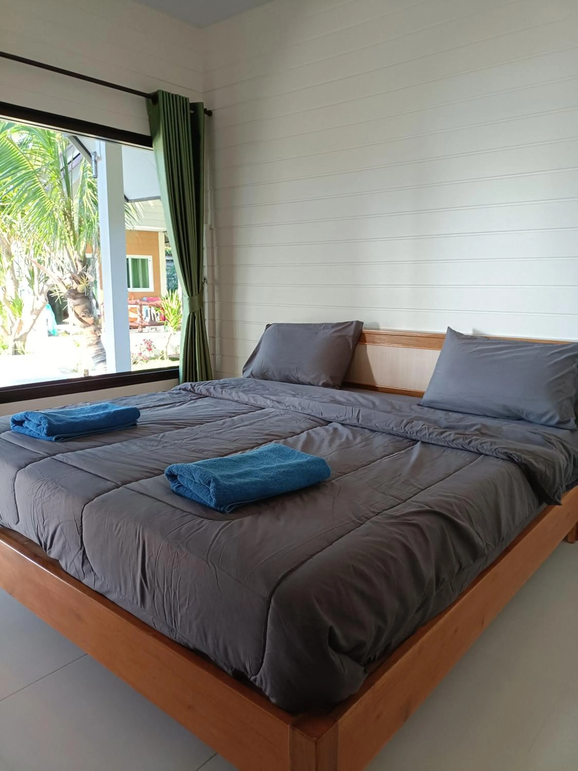 Bed in Sea Shell Beach Resort