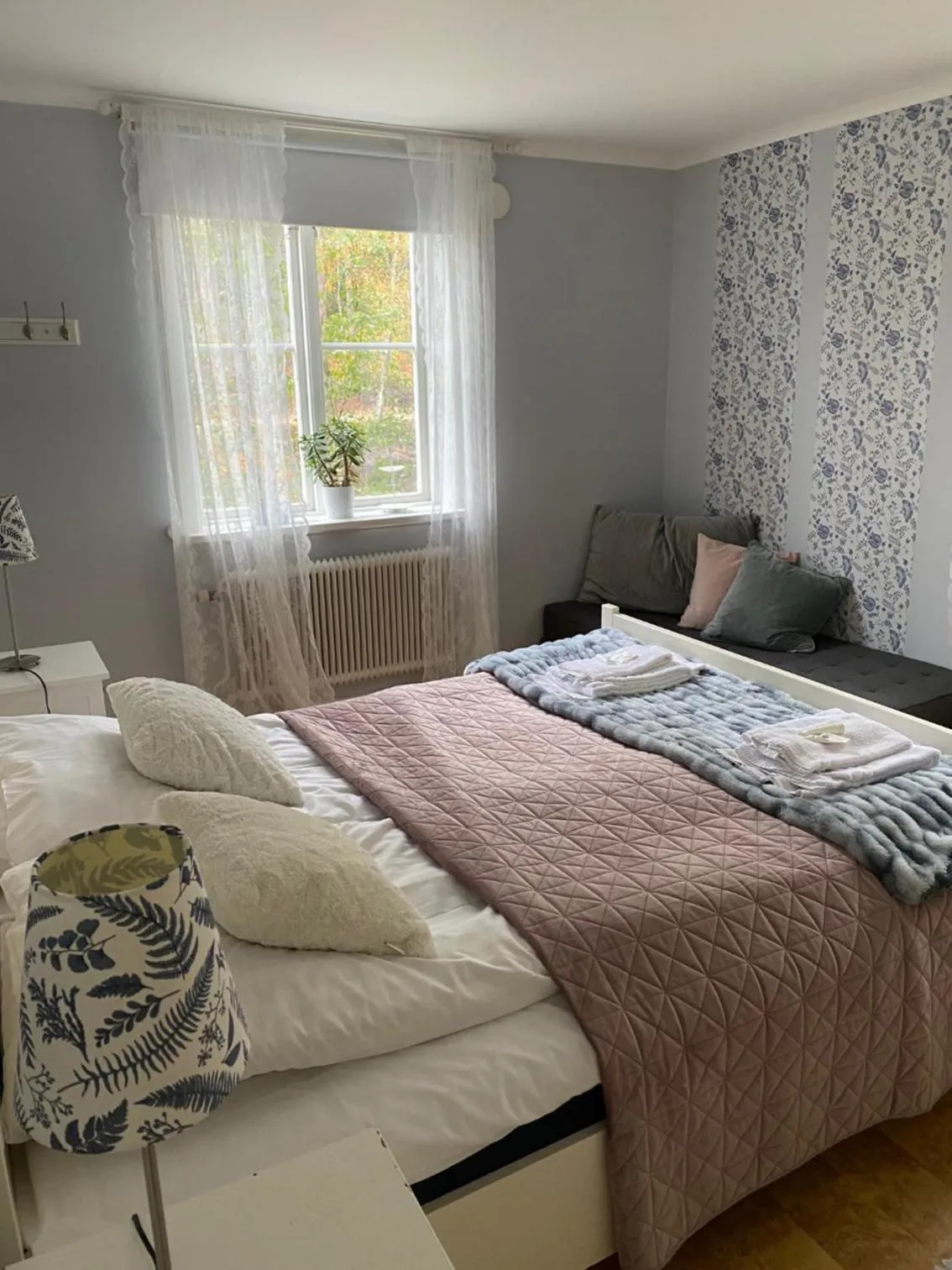 Property building, Bed in Snöå Bruk Hotell och konferens