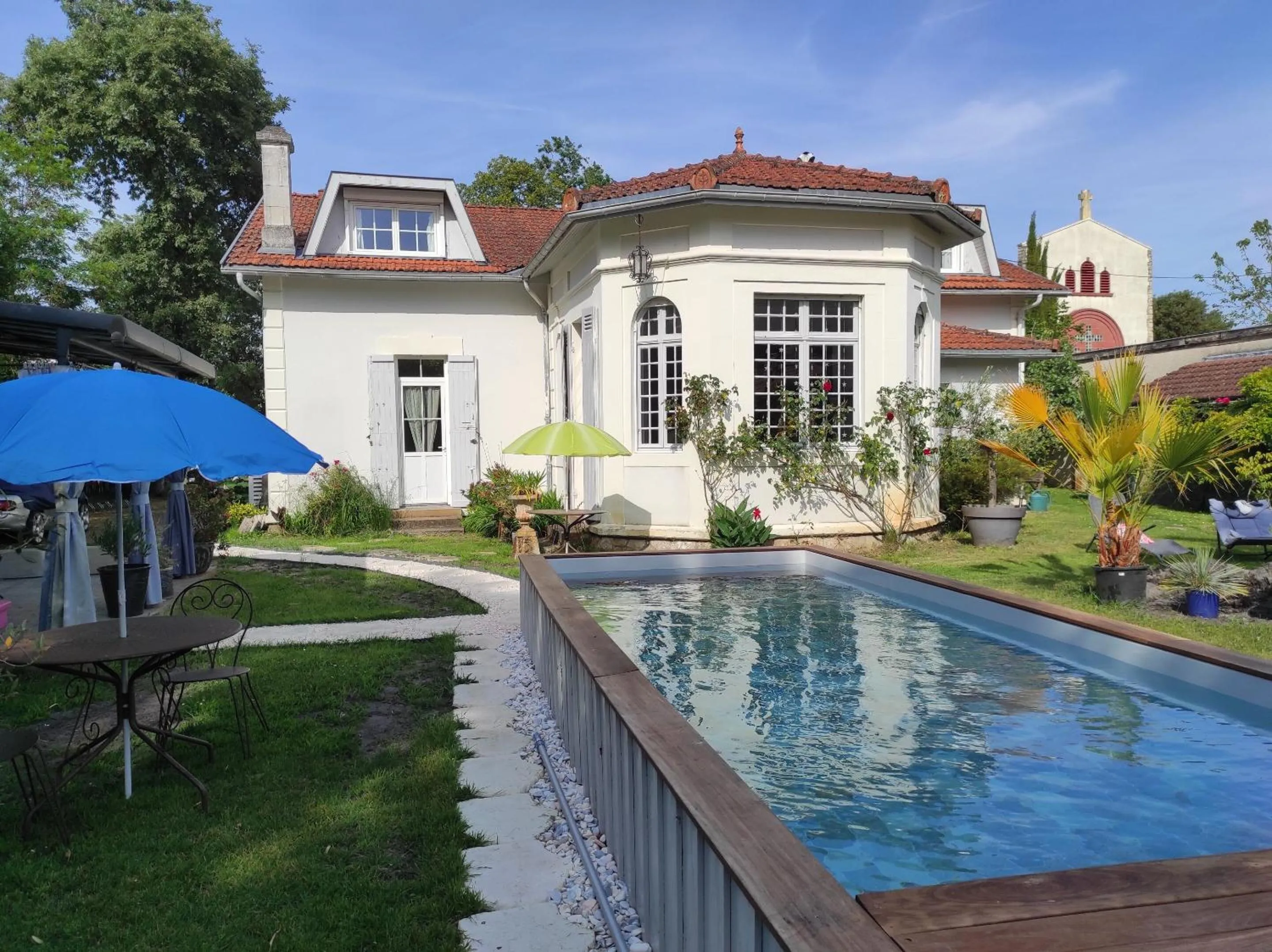 Pool view in Villa Glen-Tara