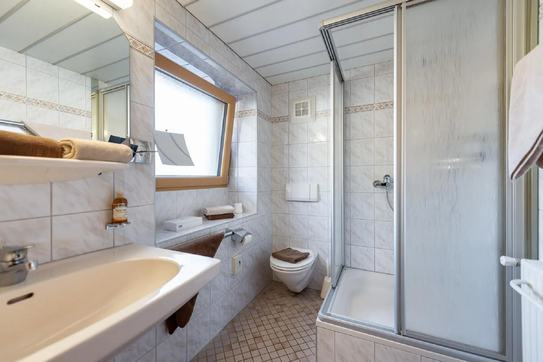 Bathroom in Hotel Alpenrose