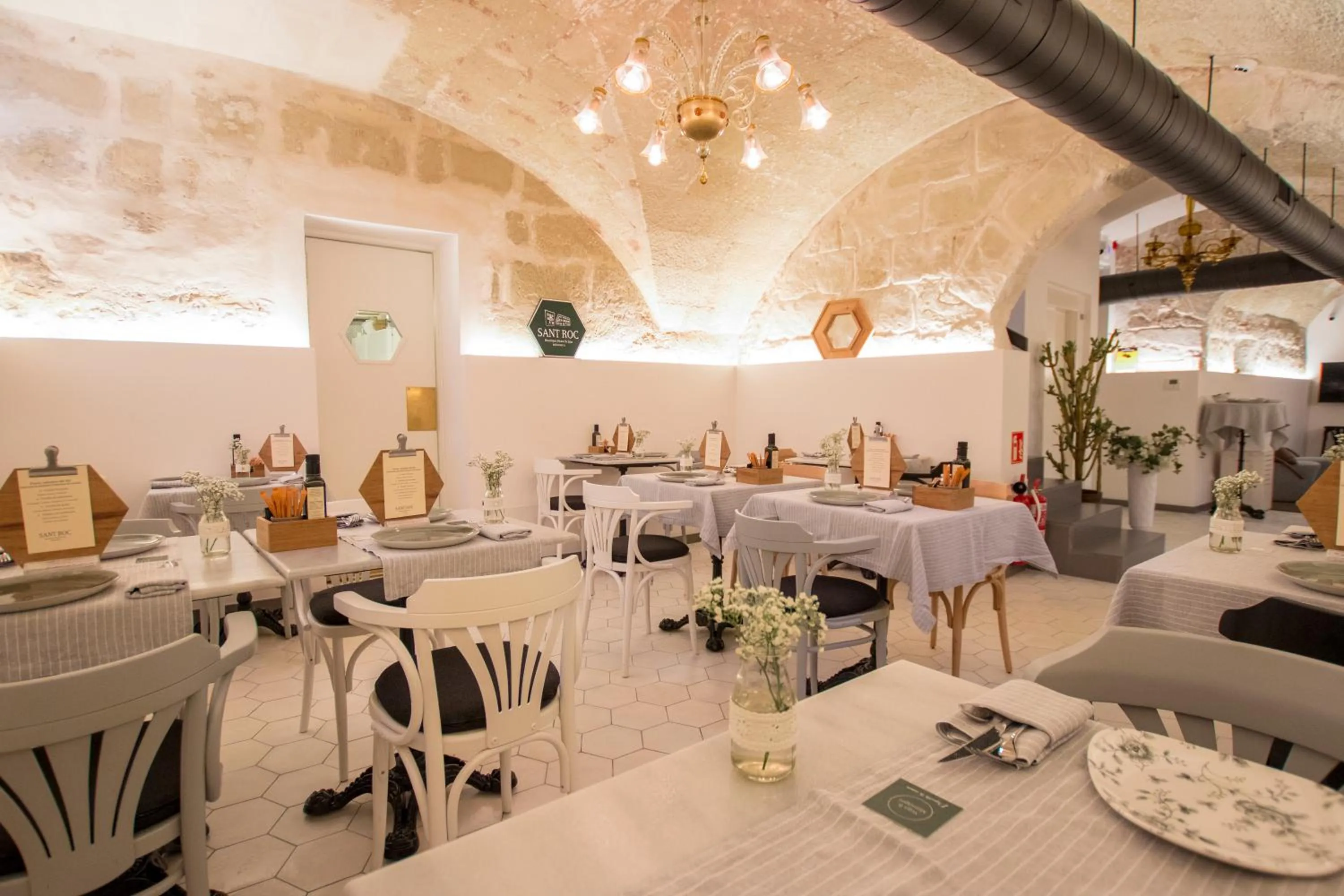 Restaurant/places to eat in Boutique Hotel Sant Roc & Spa