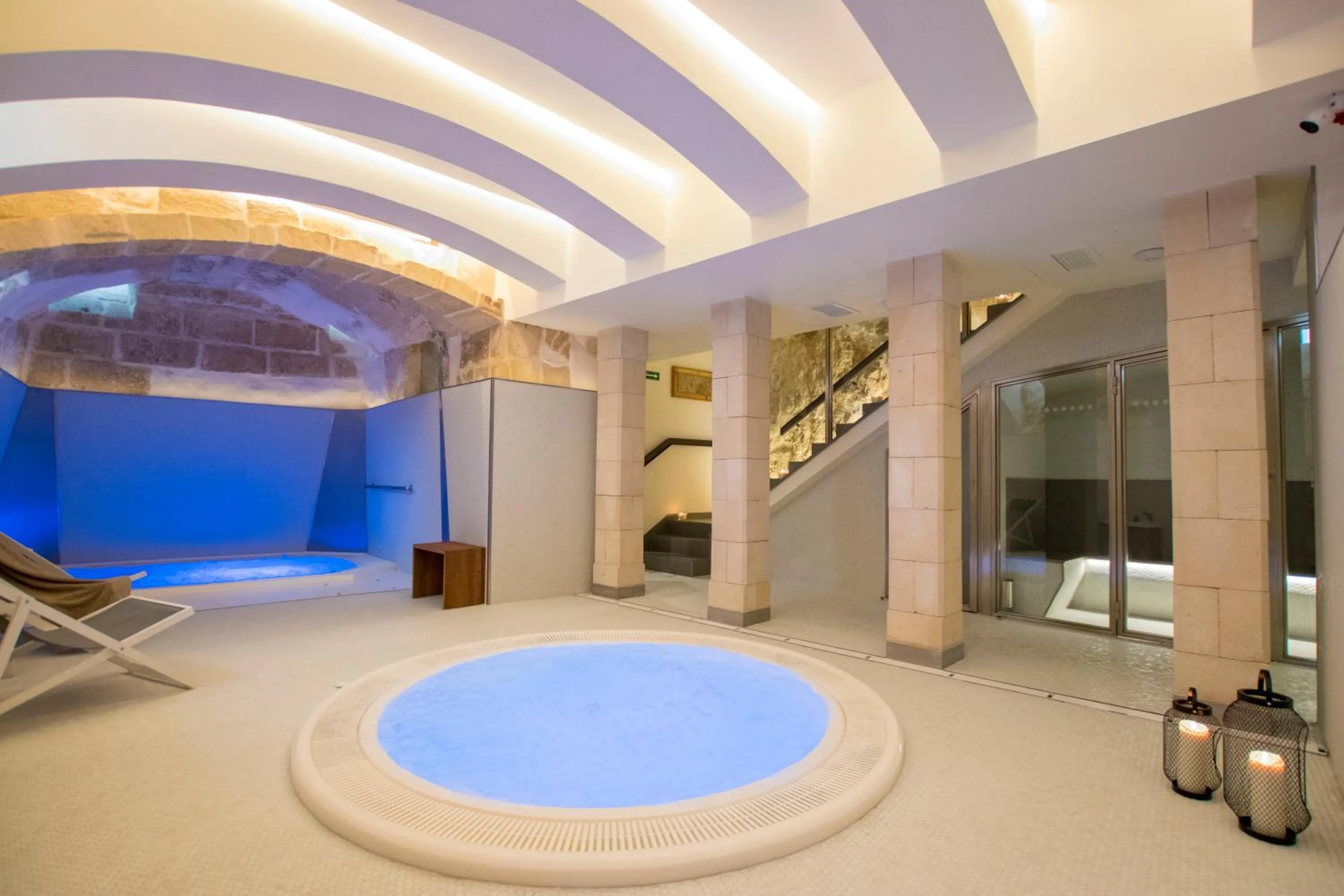 Hot Tub in Boutique Hotel Sant Roc & Spa
