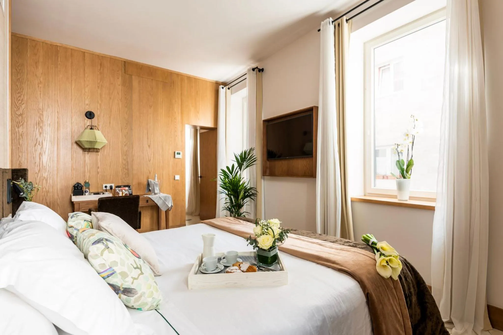 Photo of the whole room, Bed in Boutique Hotel Sant Roc & Spa