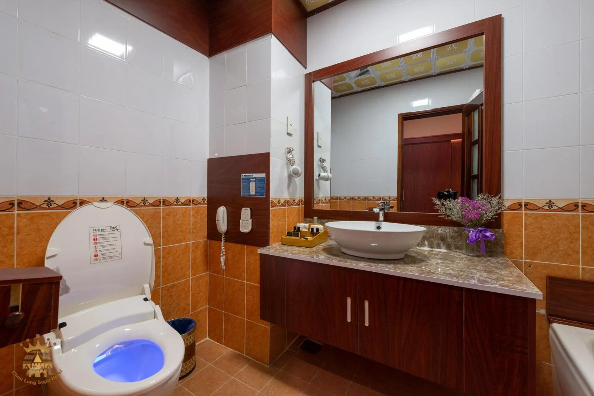 Toilet in Chau Long Sapa 2 Hotel