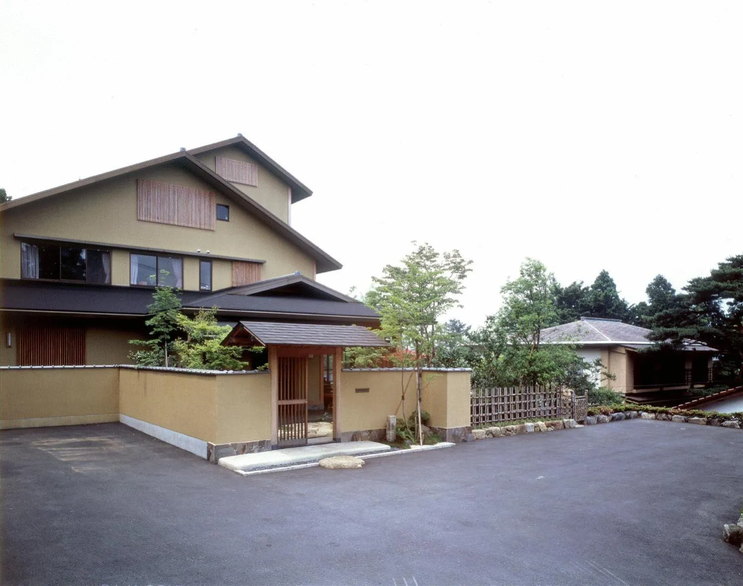 Facade/entrance in Ryokan Kiritani Hakoneso