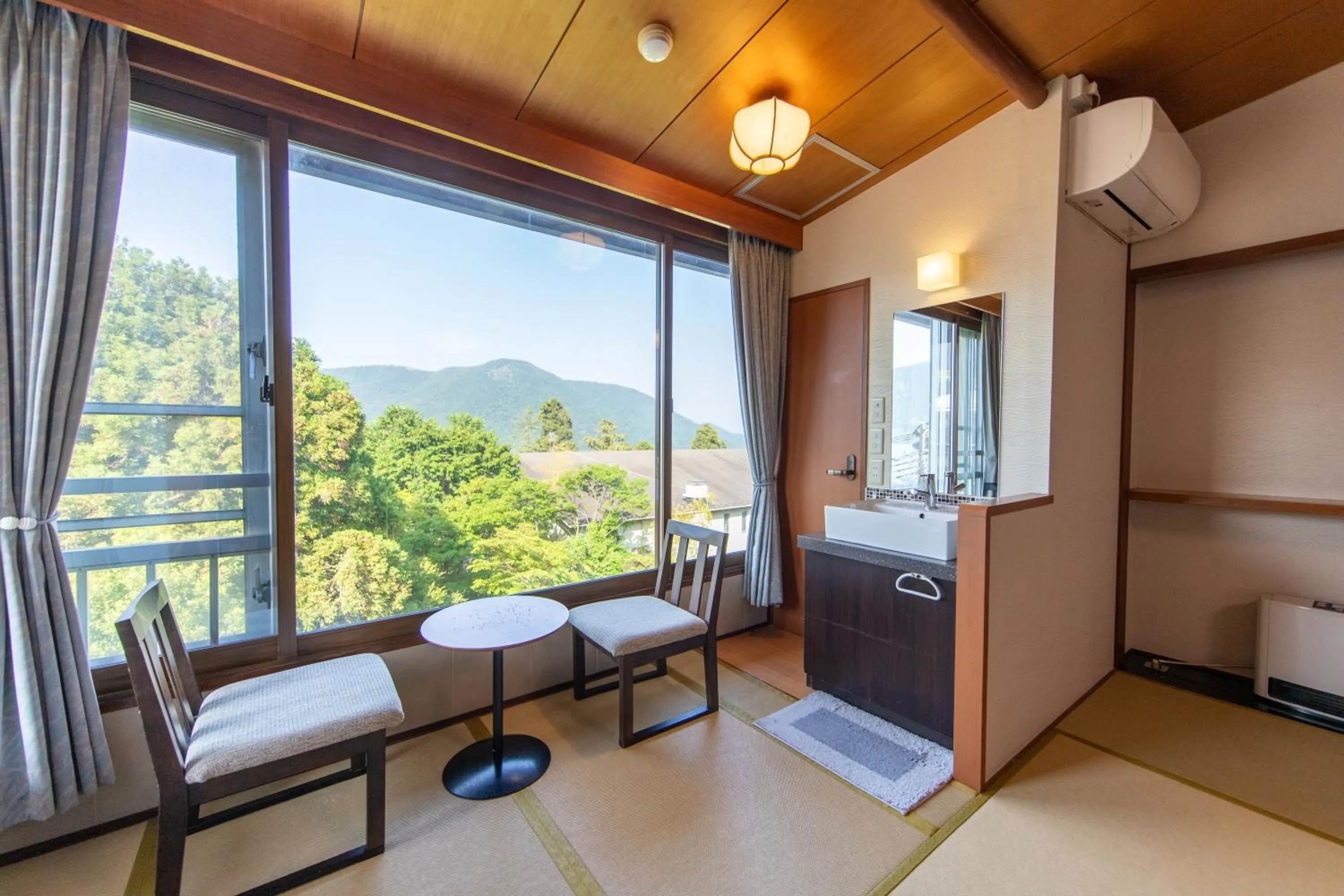 Bed in Ryokan Kiritani Hakoneso