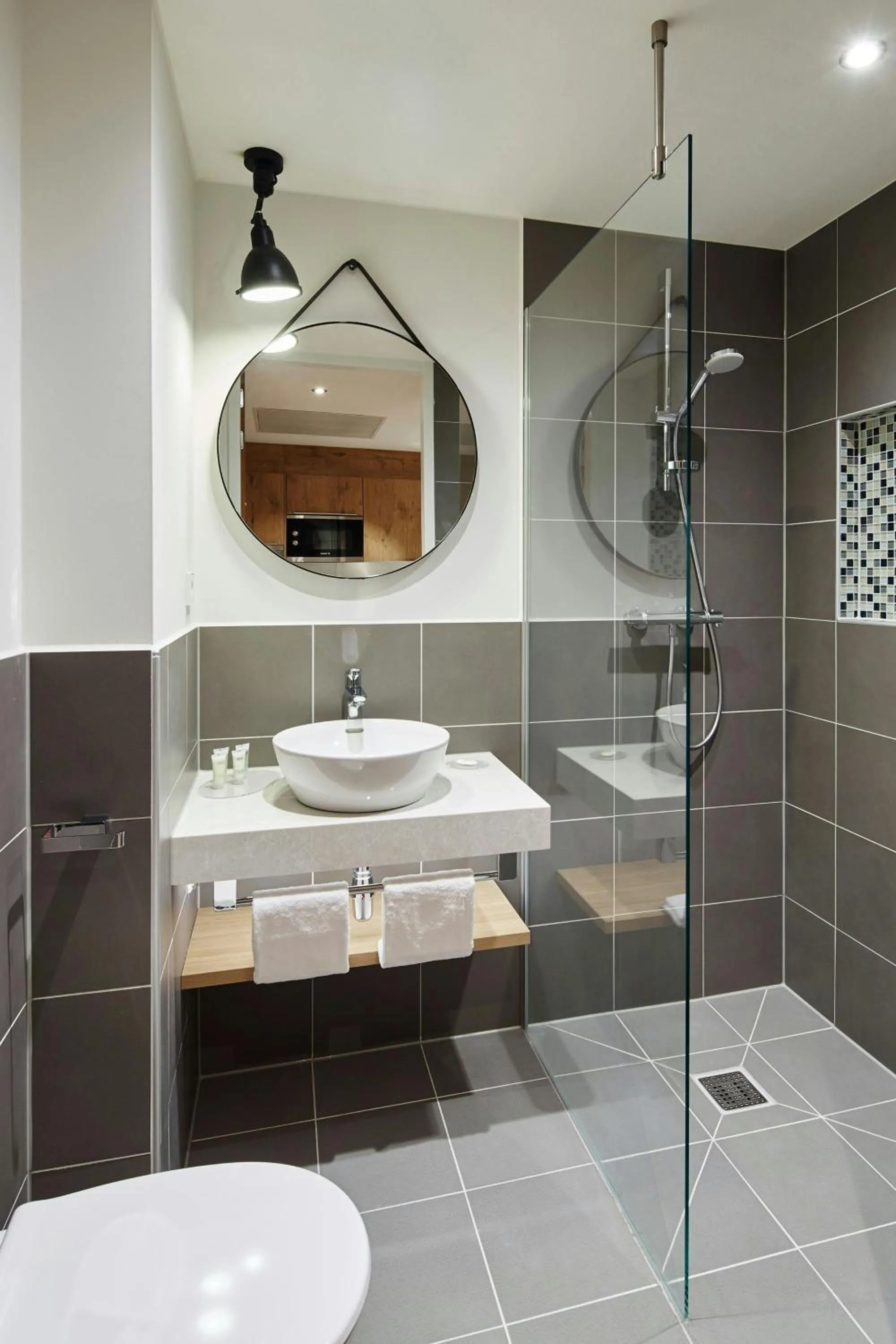 Bathroom in Residence Inn by Marriott Amsterdam Houthavens