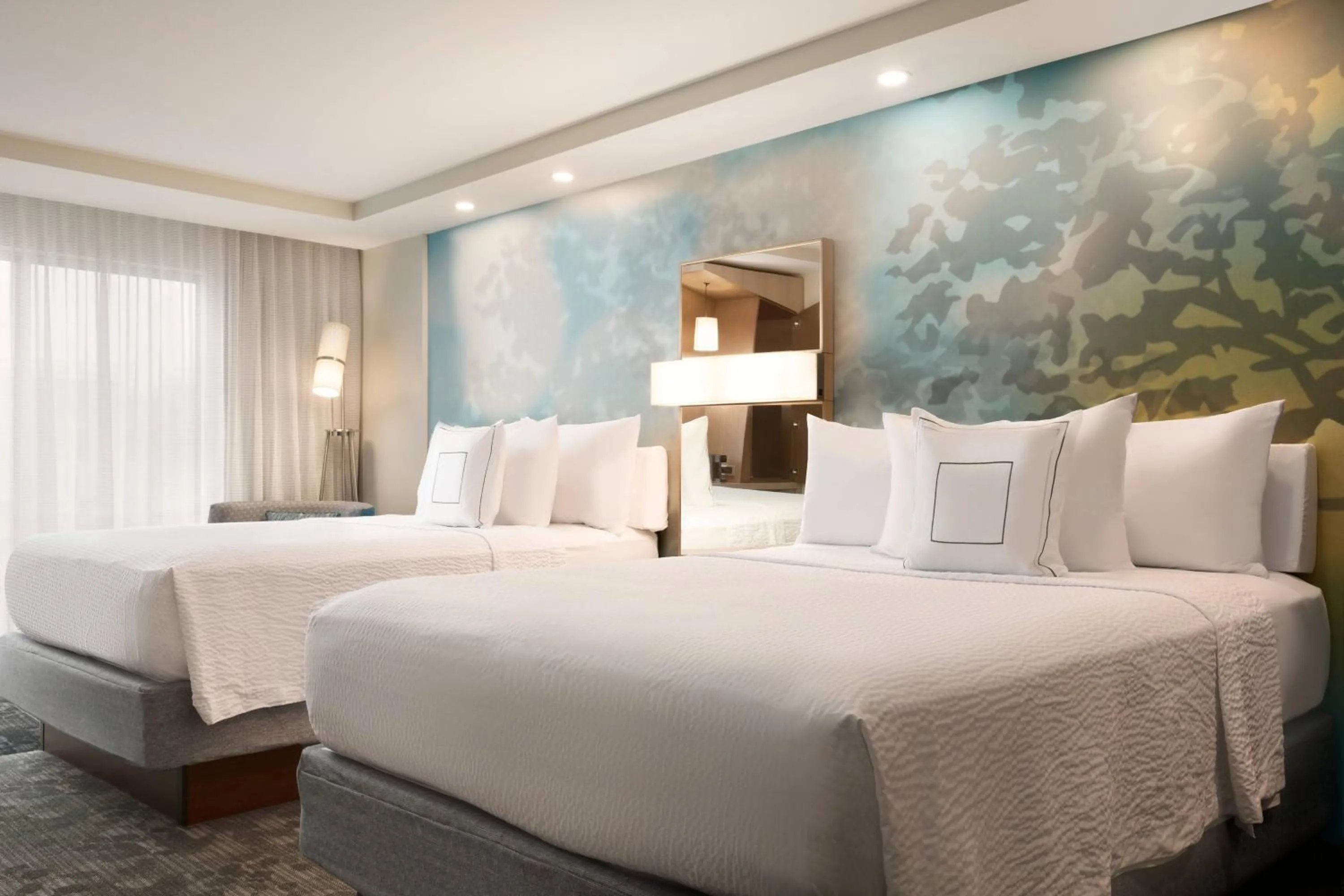 Photo of the whole room, Bed in Courtyard by Marriott St Paul Woodbury