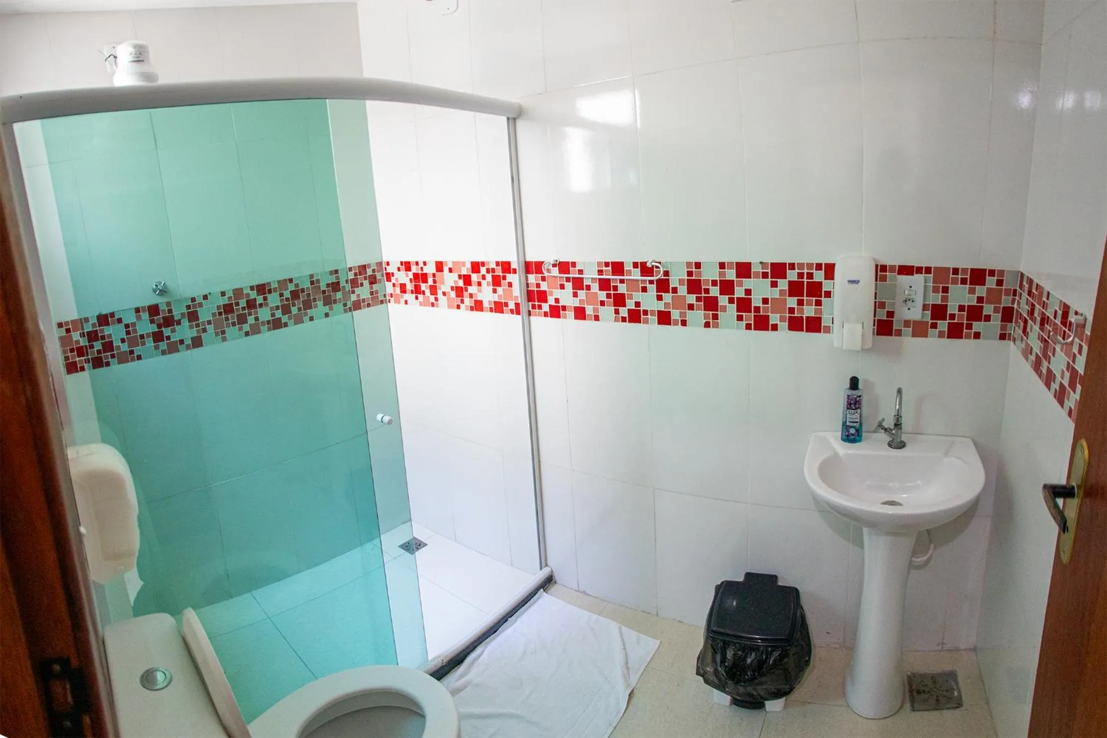 Shower in Xodó do Peró Suítes