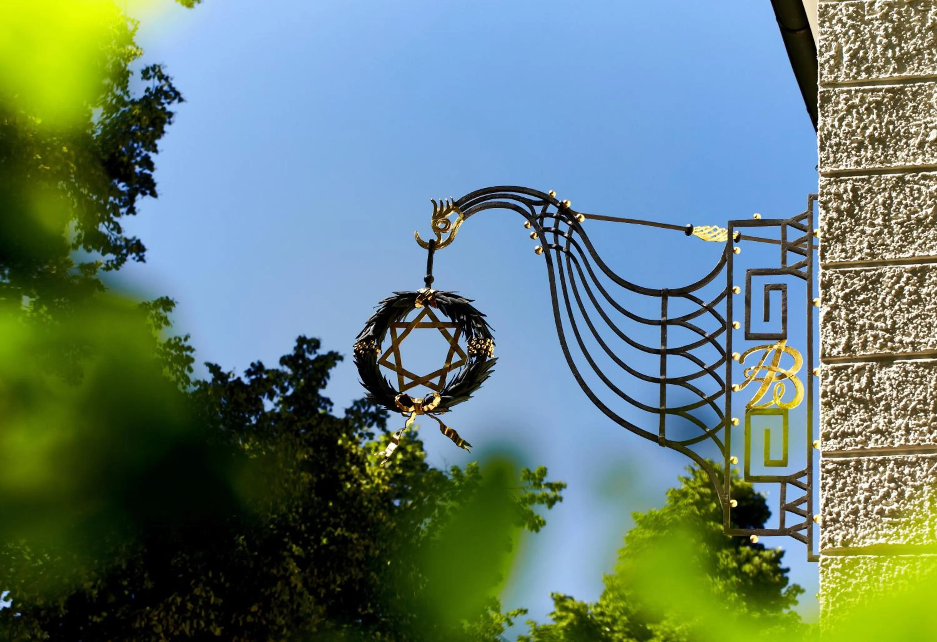 Facade/entrance in Hotel Burgmeier