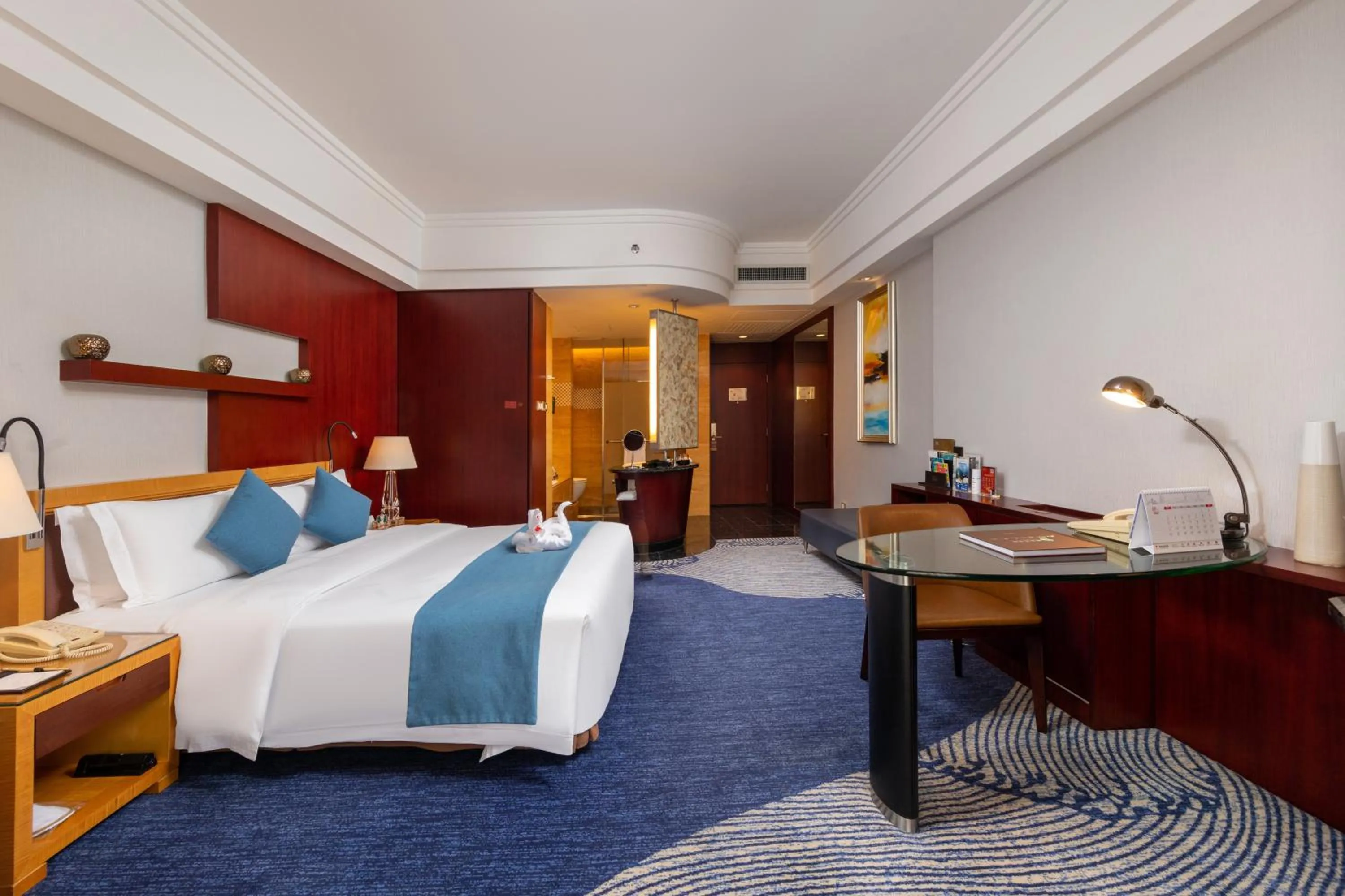 Bed in Zhuhai Charming Holiday Hotel