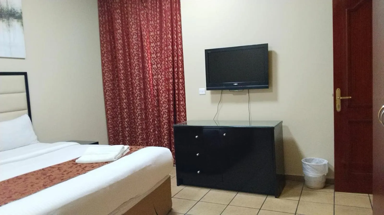 Bed in Al Massa Hotel Apartments 1