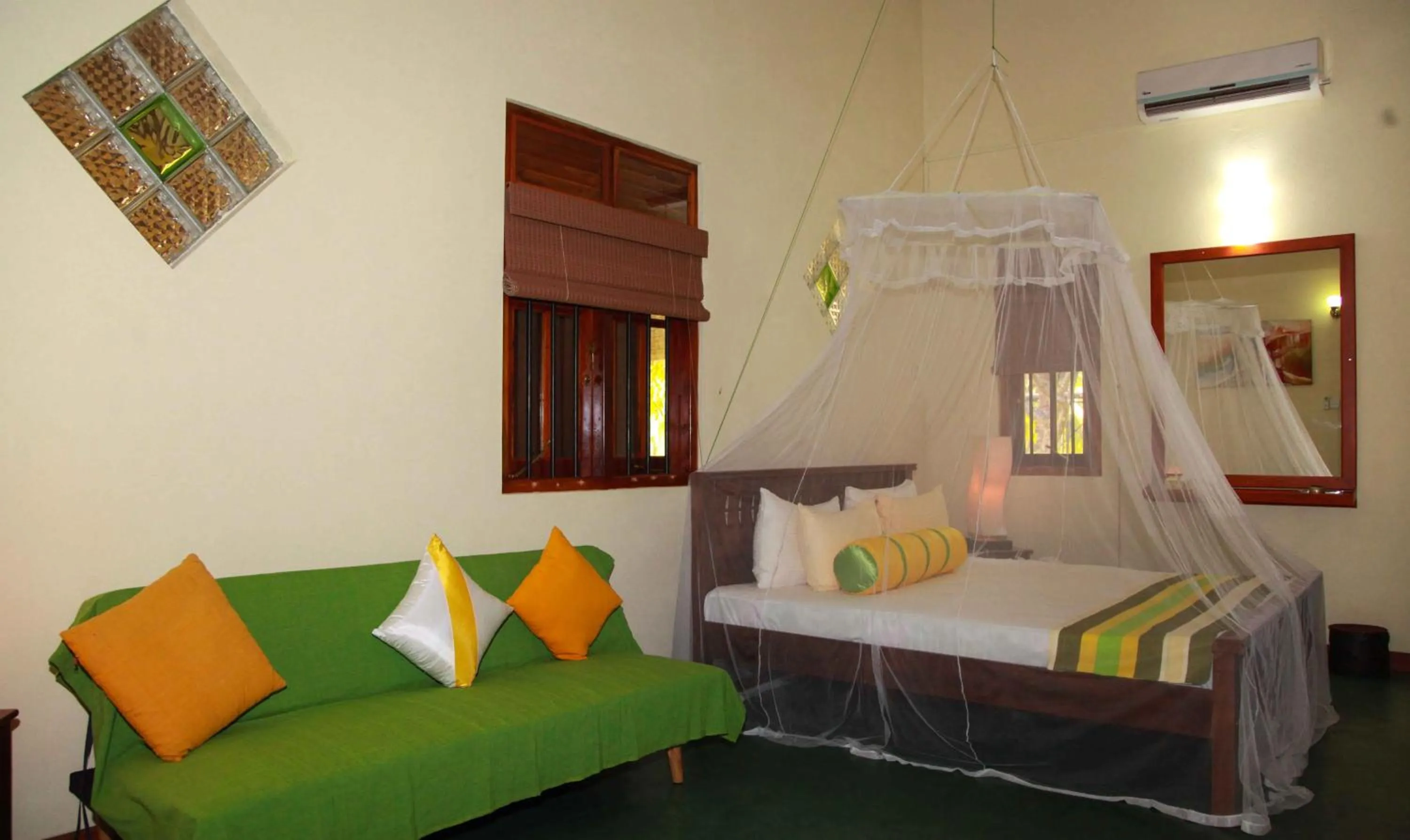 Bed in Majestic Beach Retreat