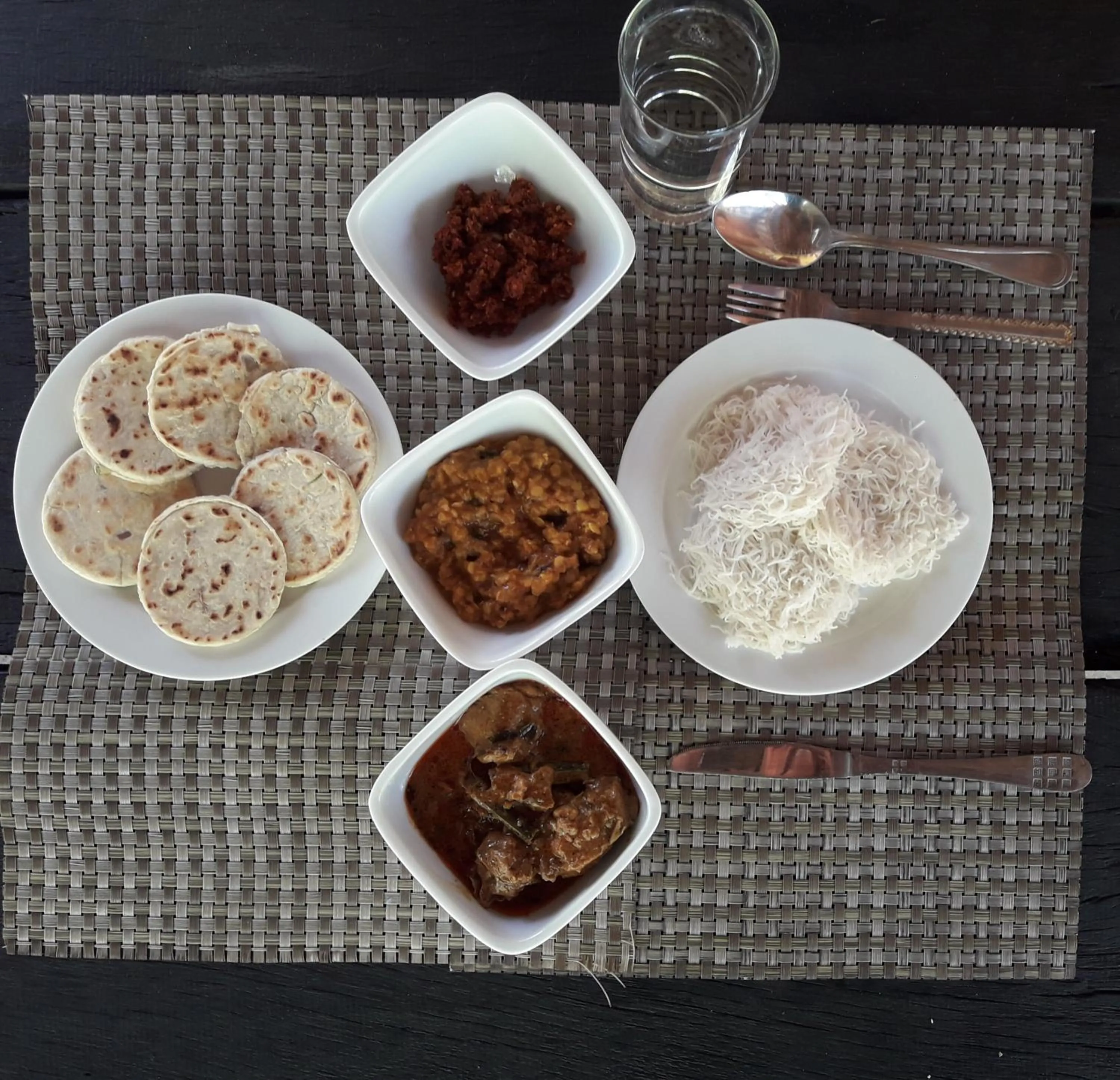 Asian breakfast in Majestic Beach Retreat