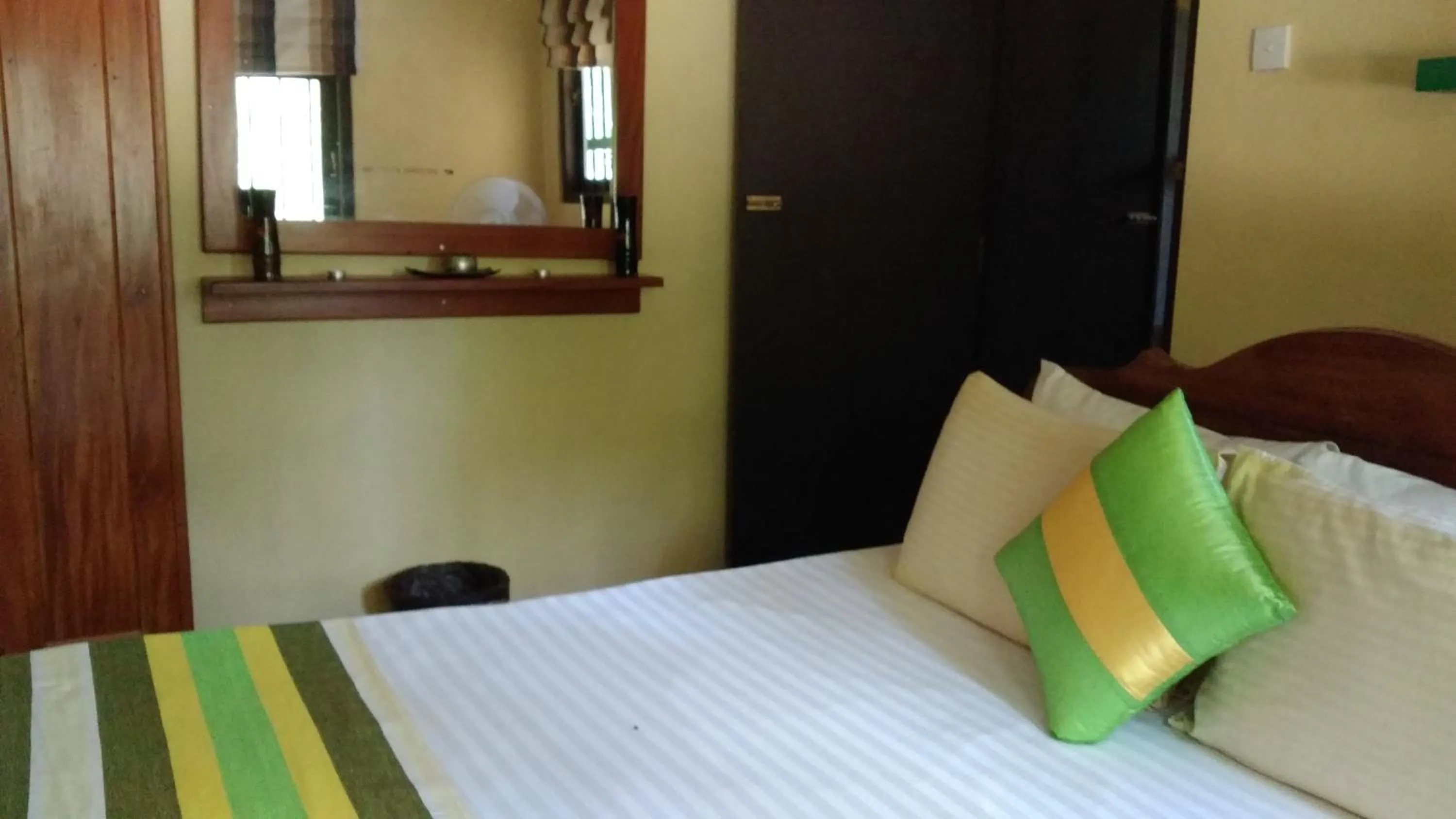 Bed in Majestic Beach Retreat