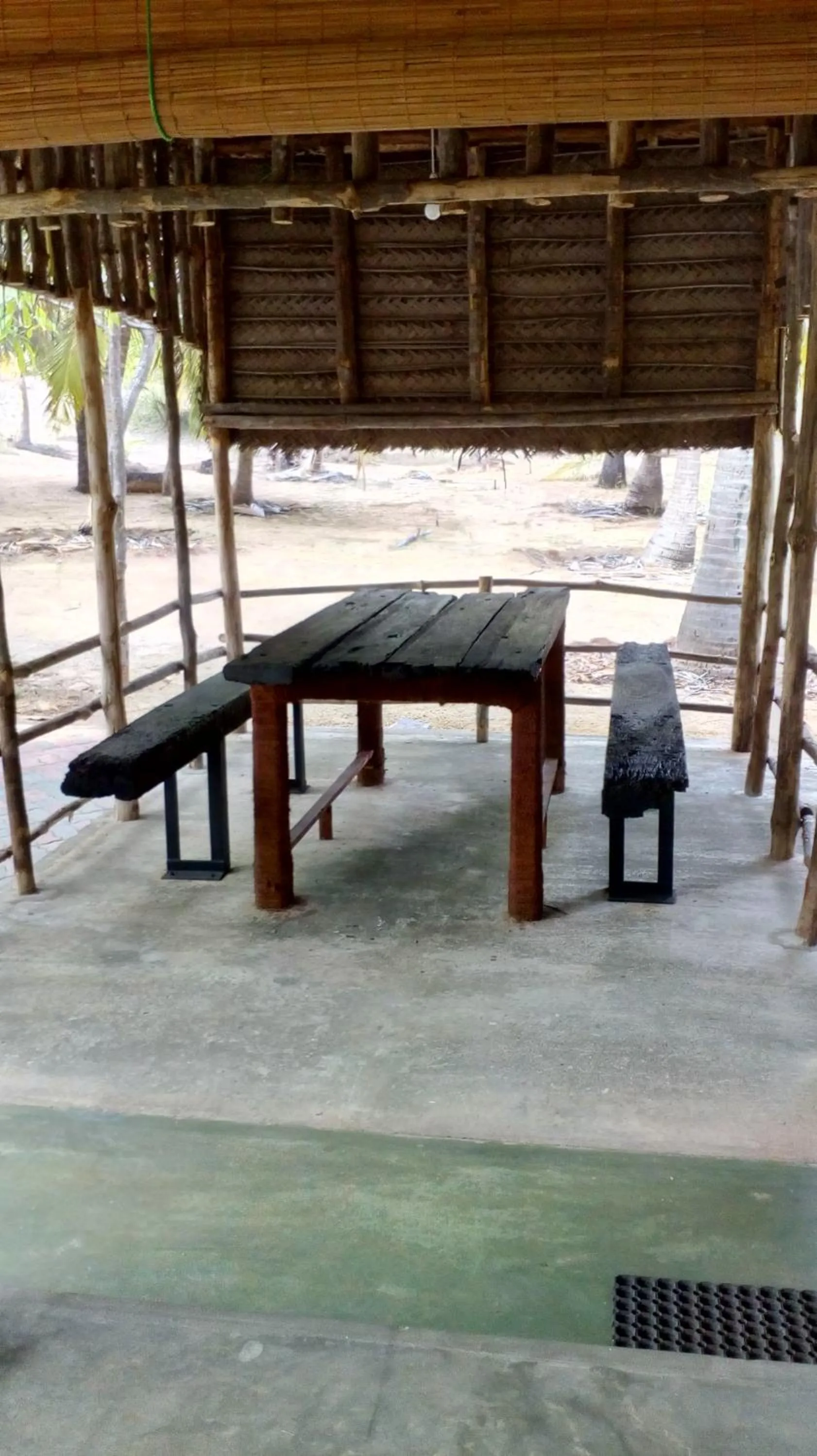 Restaurant/places to eat in Majestic Beach Retreat