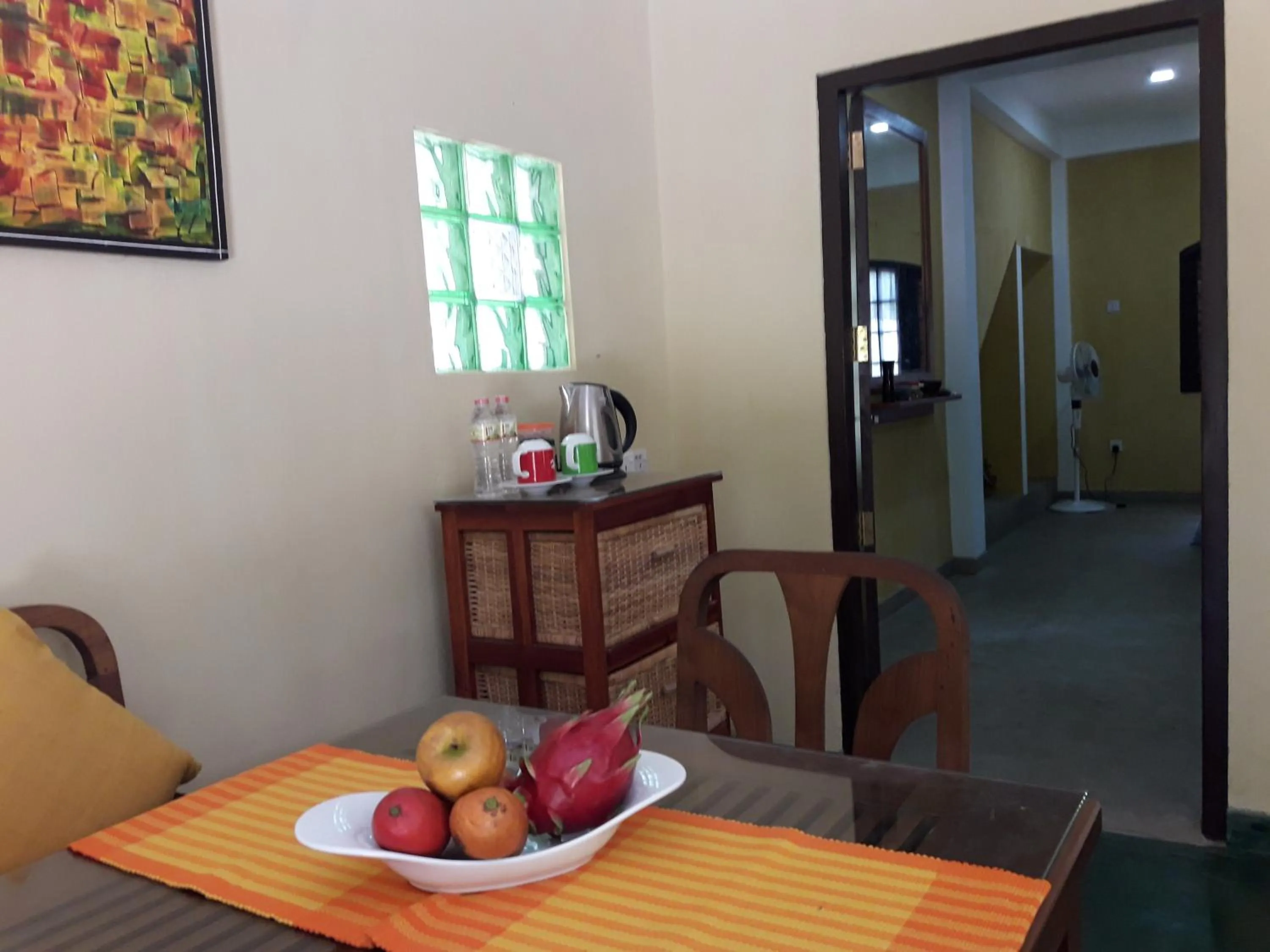 Communal lounge/ TV room in Majestic Beach Retreat