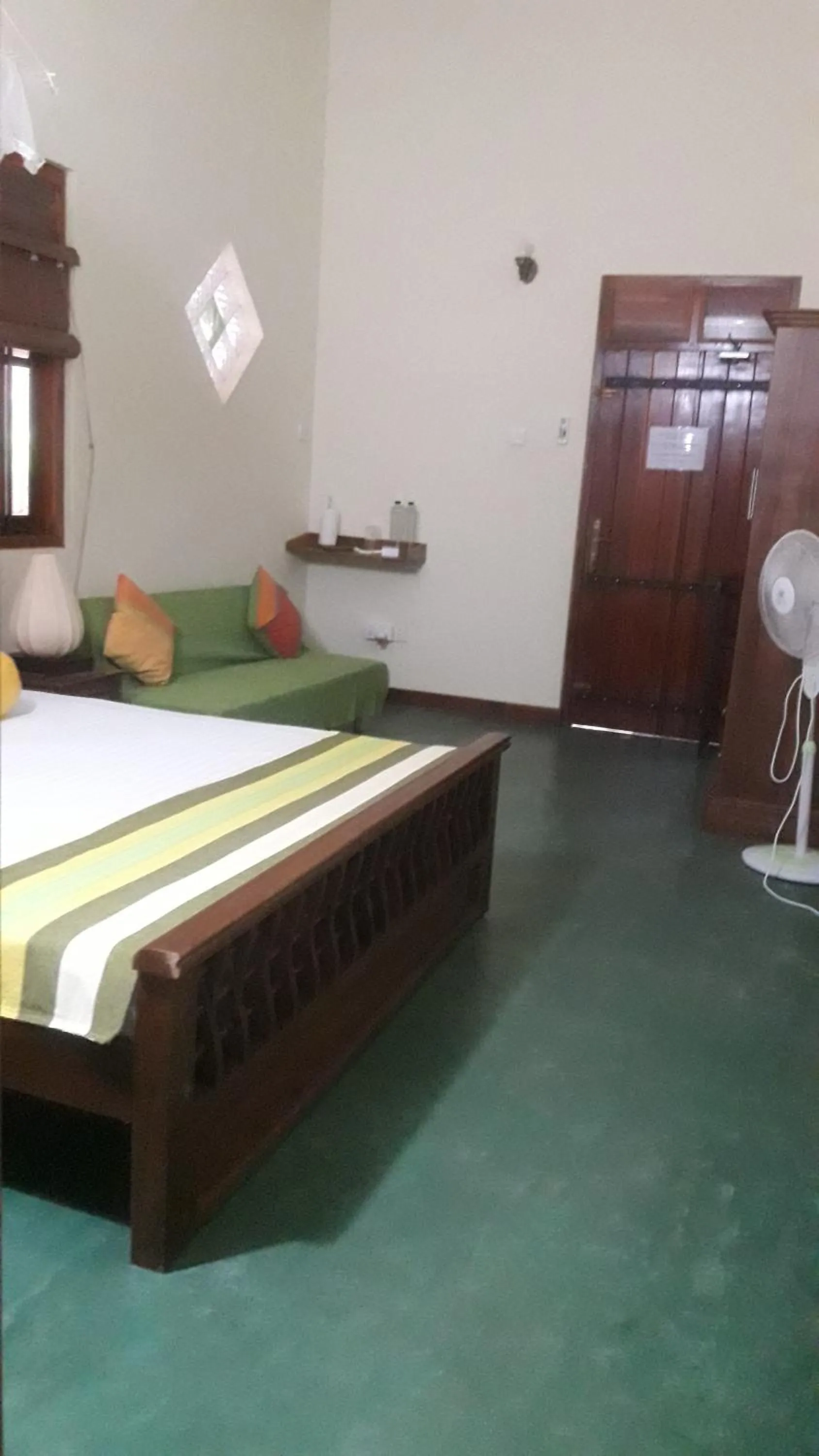 Photo of the whole room, Bed in Majestic Beach Retreat